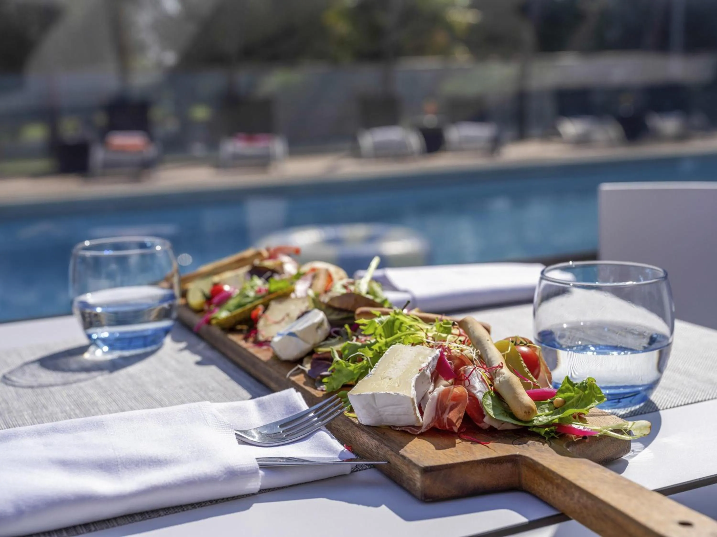 Restaurant/places to eat in Novotel Nantes Carquefou