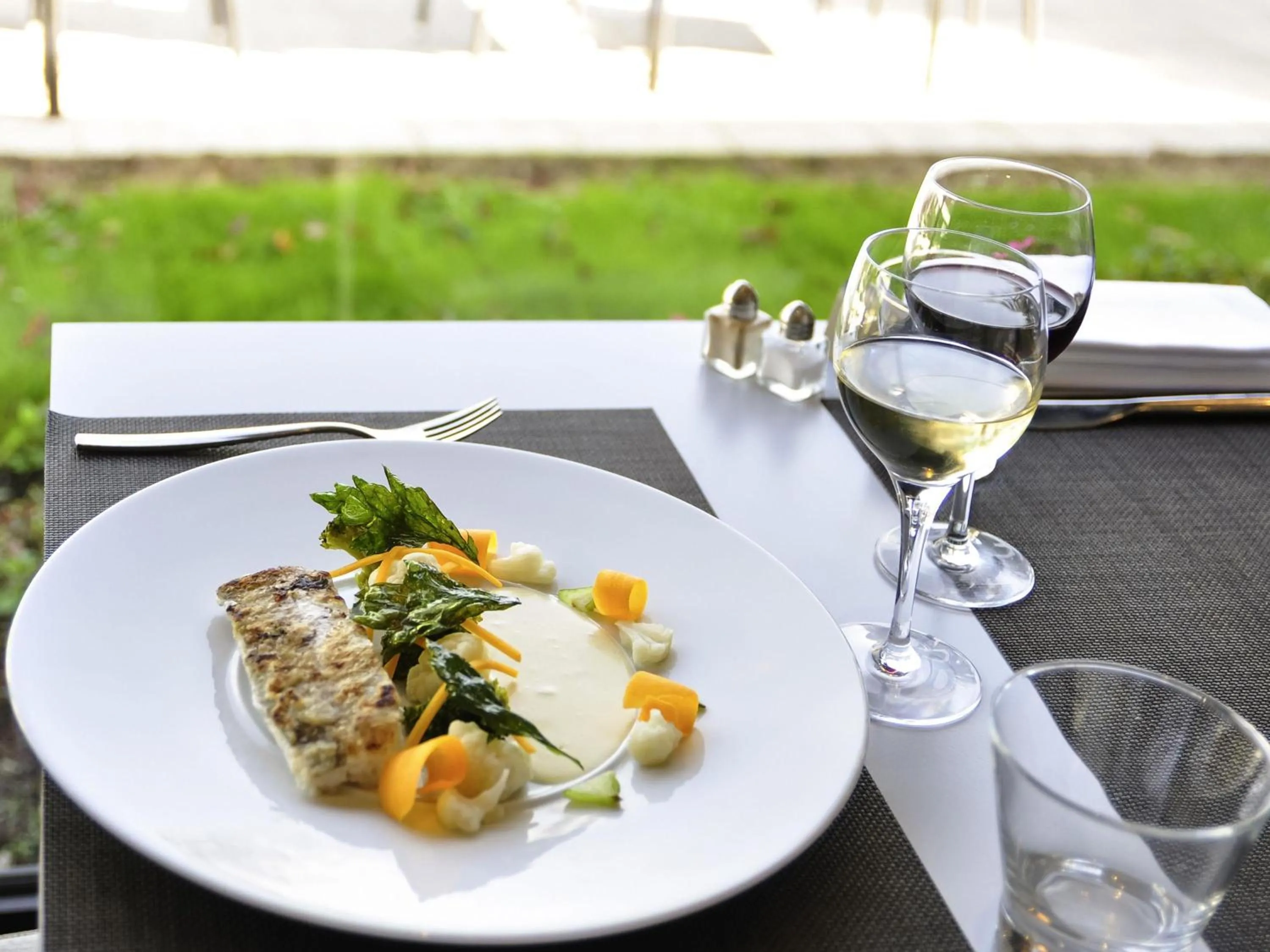 Restaurant/places to eat in Novotel Nantes Carquefou