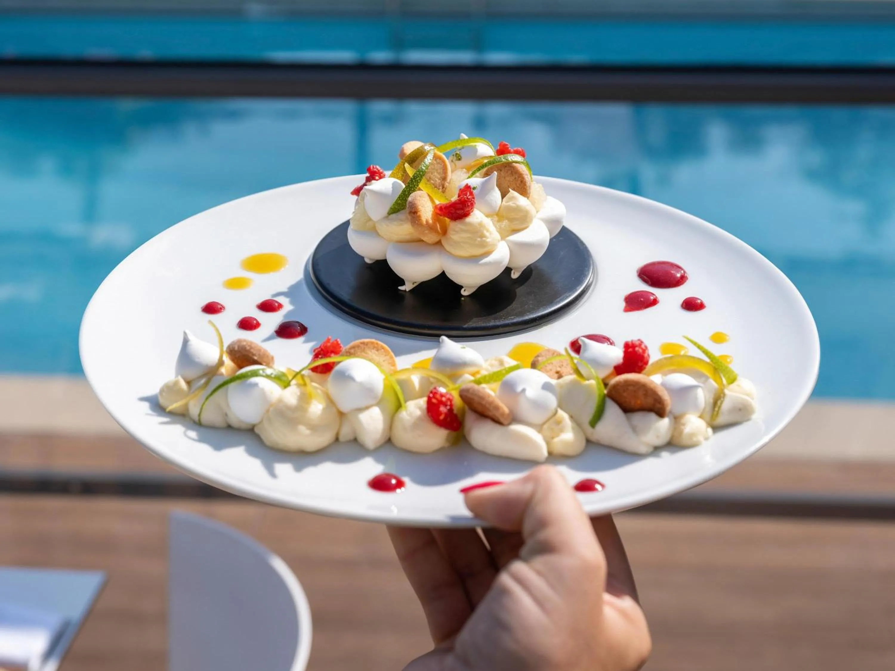 Restaurant/places to eat in Novotel Nantes Carquefou