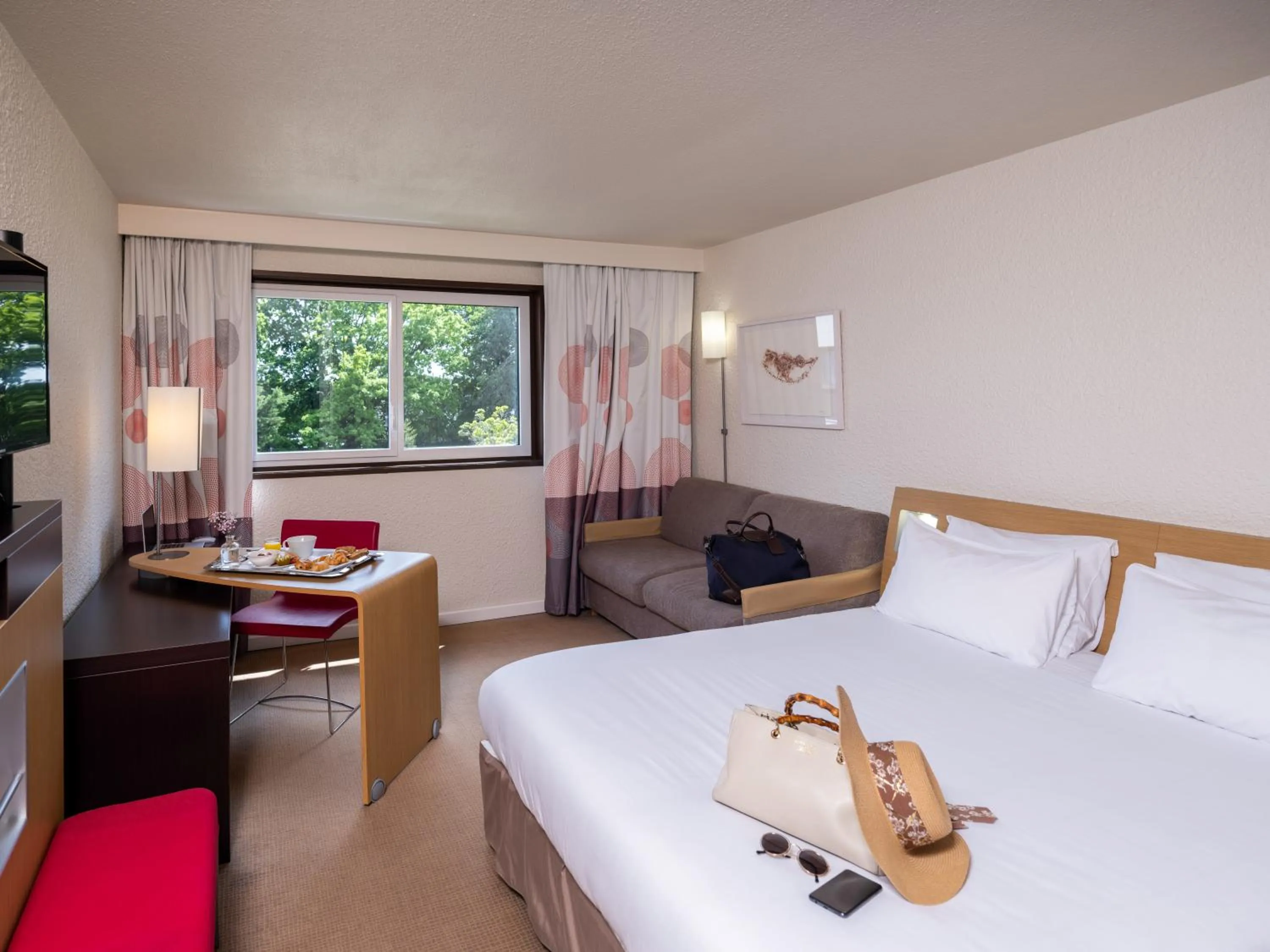 Photo of the whole room, Bed in Novotel Nantes Carquefou