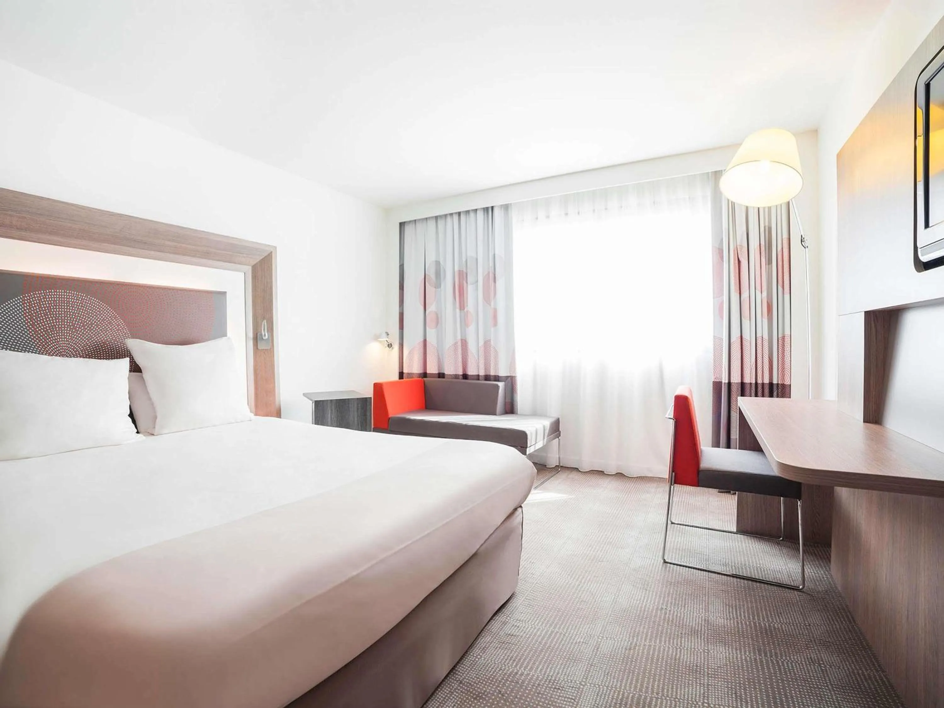 Bedroom, Bed in Novotel Nantes Carquefou