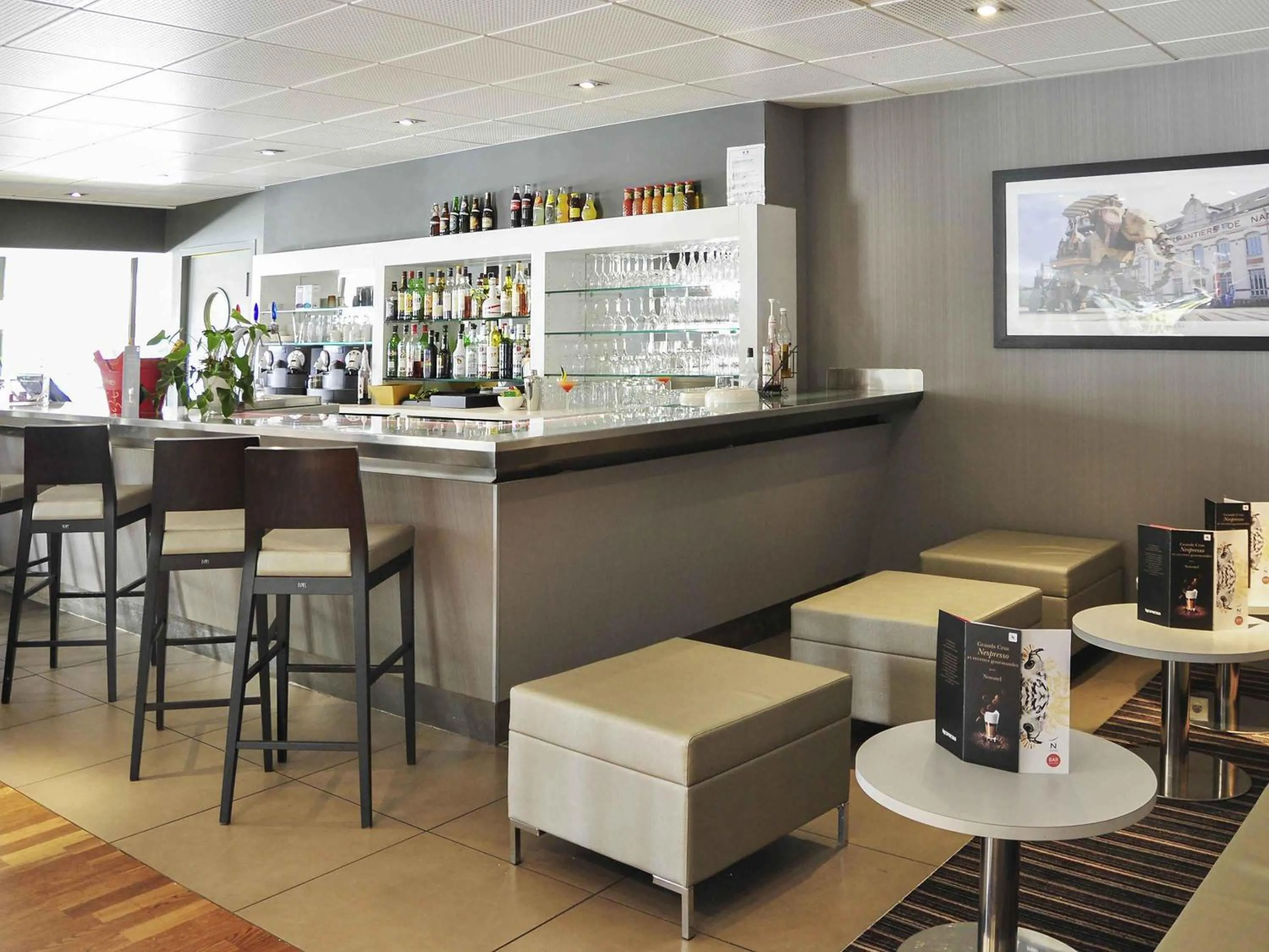 Lounge or bar in Novotel Nantes Carquefou