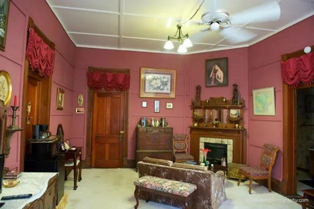 Riverview Mansion Hotel