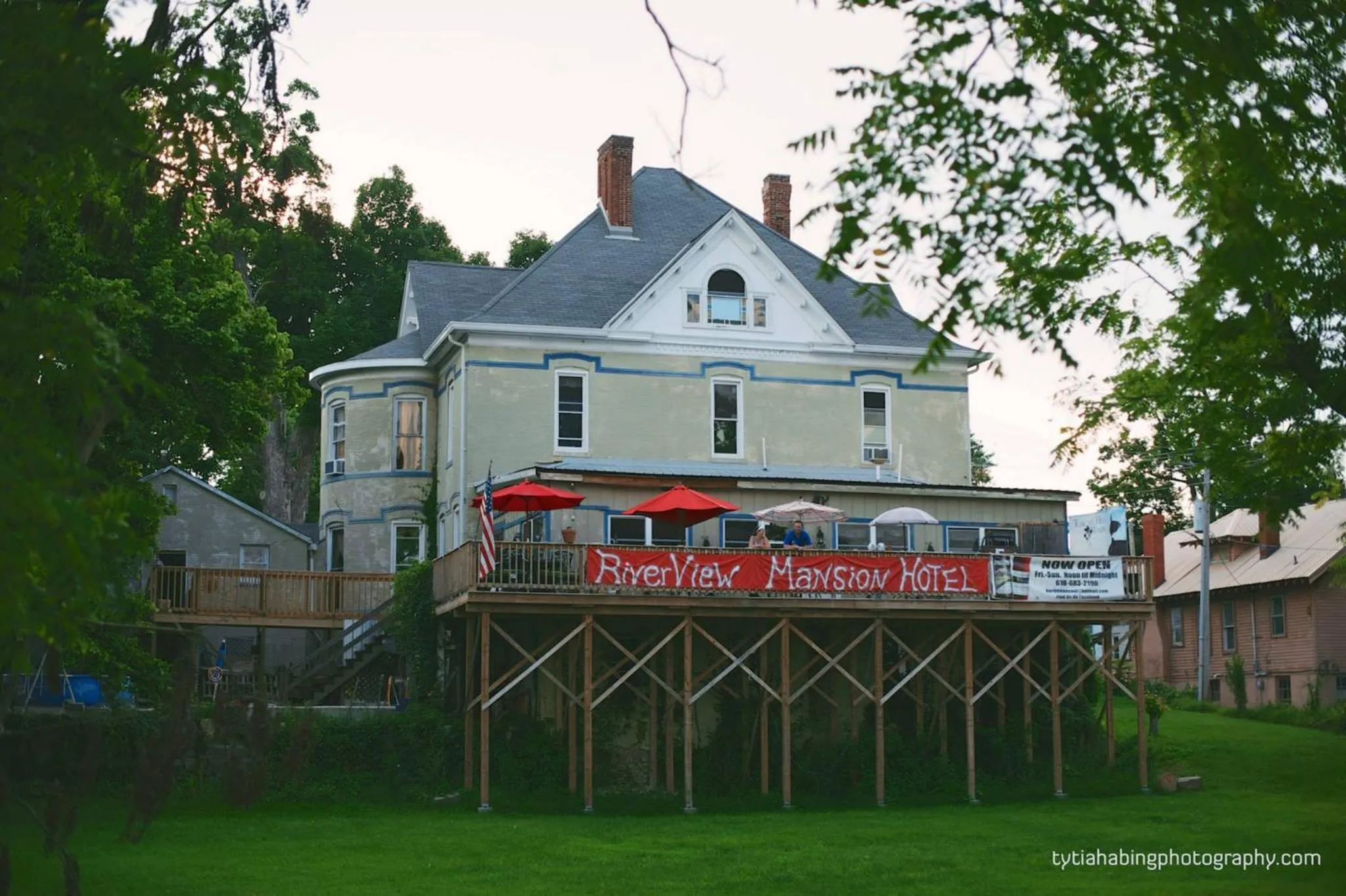 Riverview Mansion Hotel