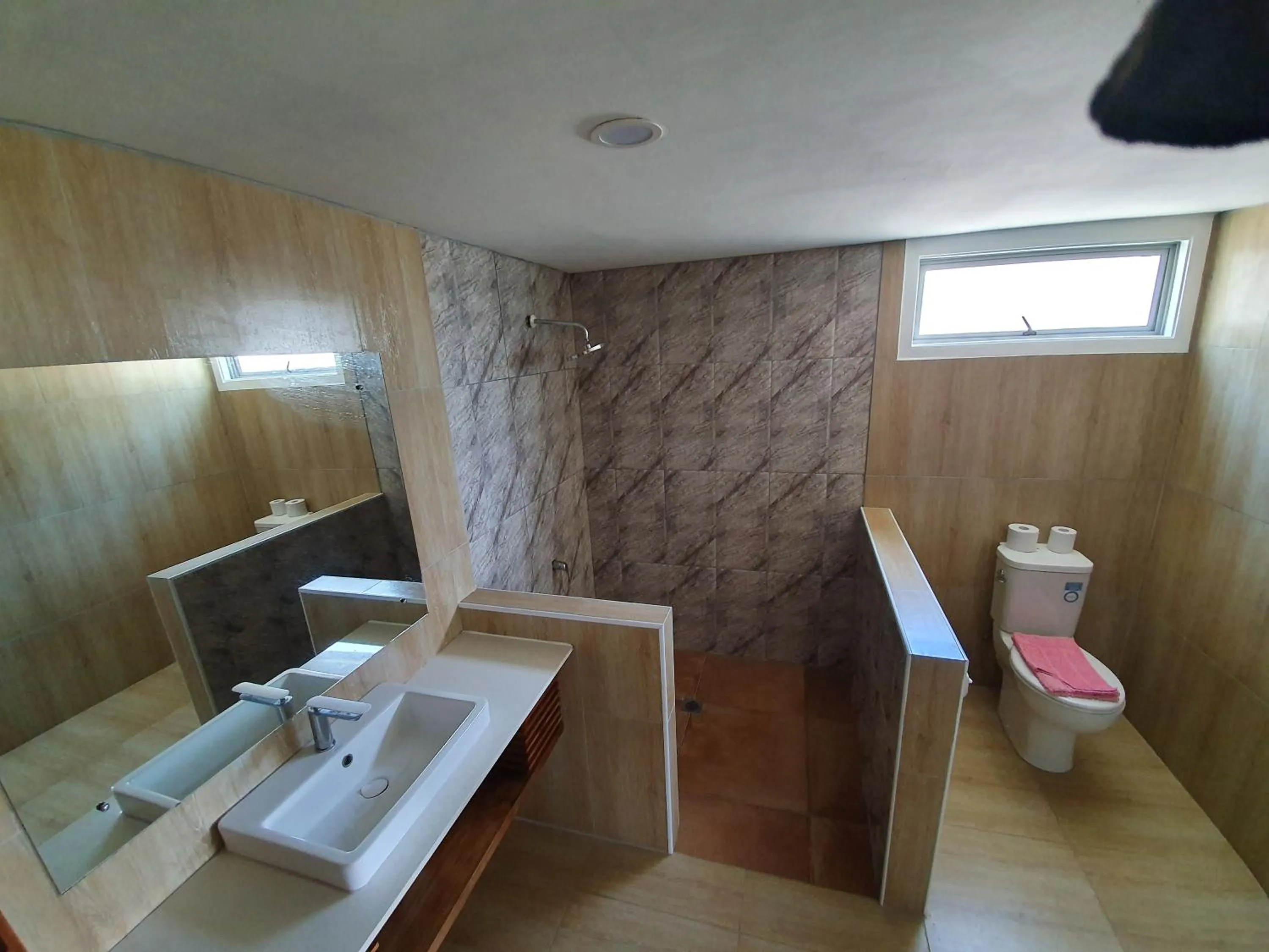 Shower in Le Uaina Beach Resort