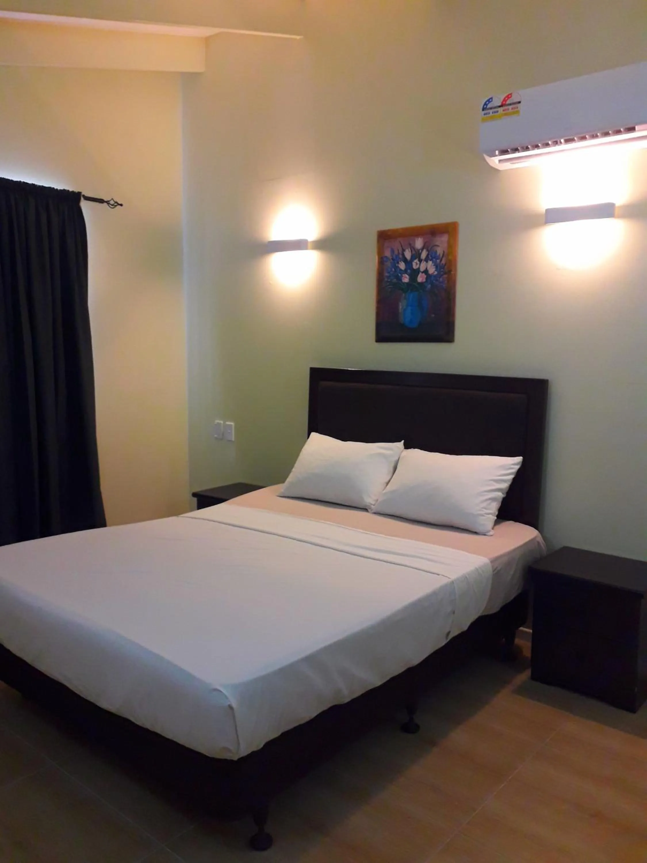 Bed in Le Uaina Beach Resort