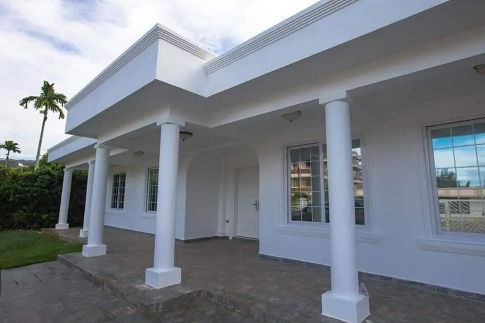 Hanamitsu Hotel & Spa