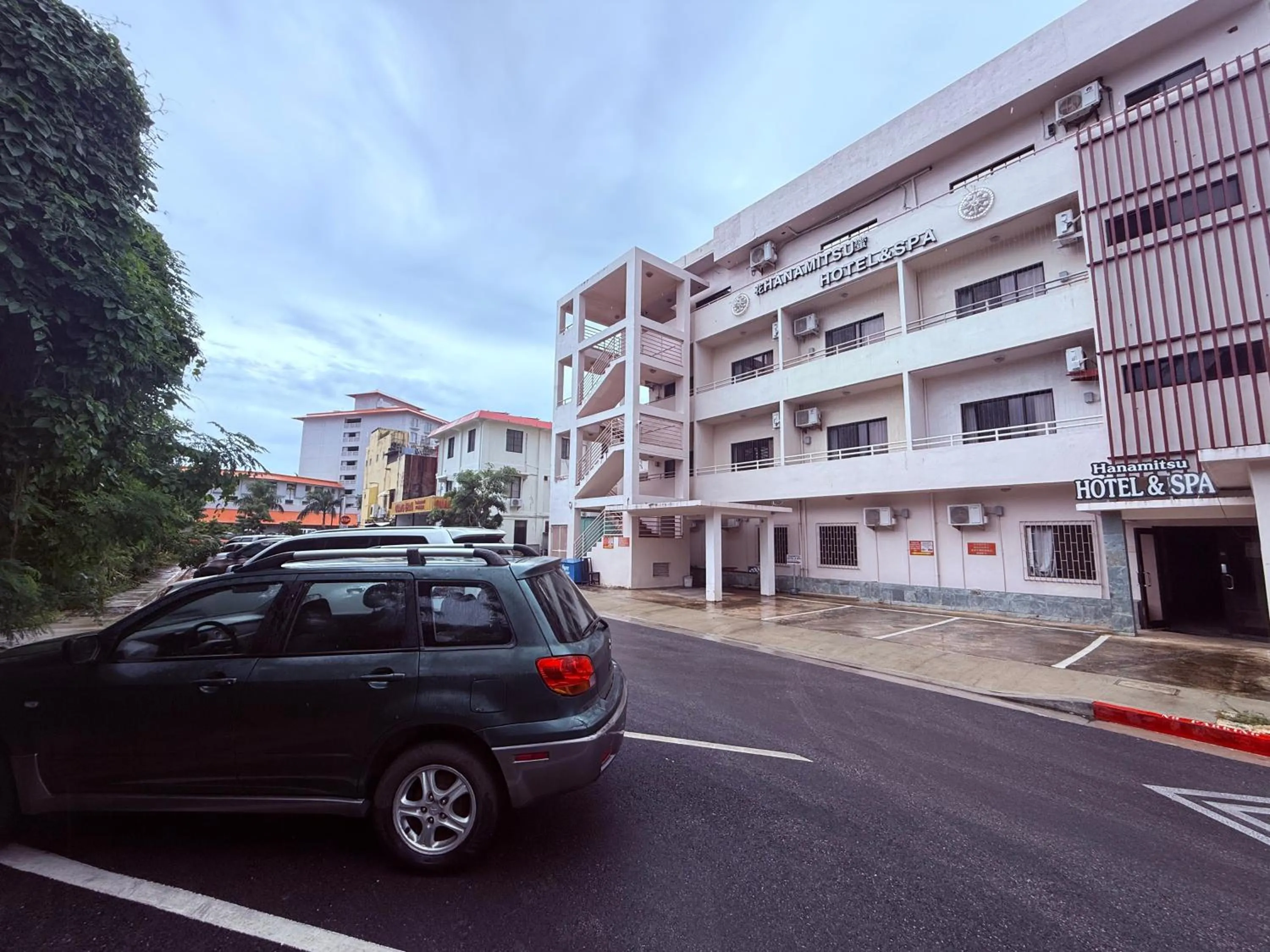 Hanamitsu Hotel & Spa