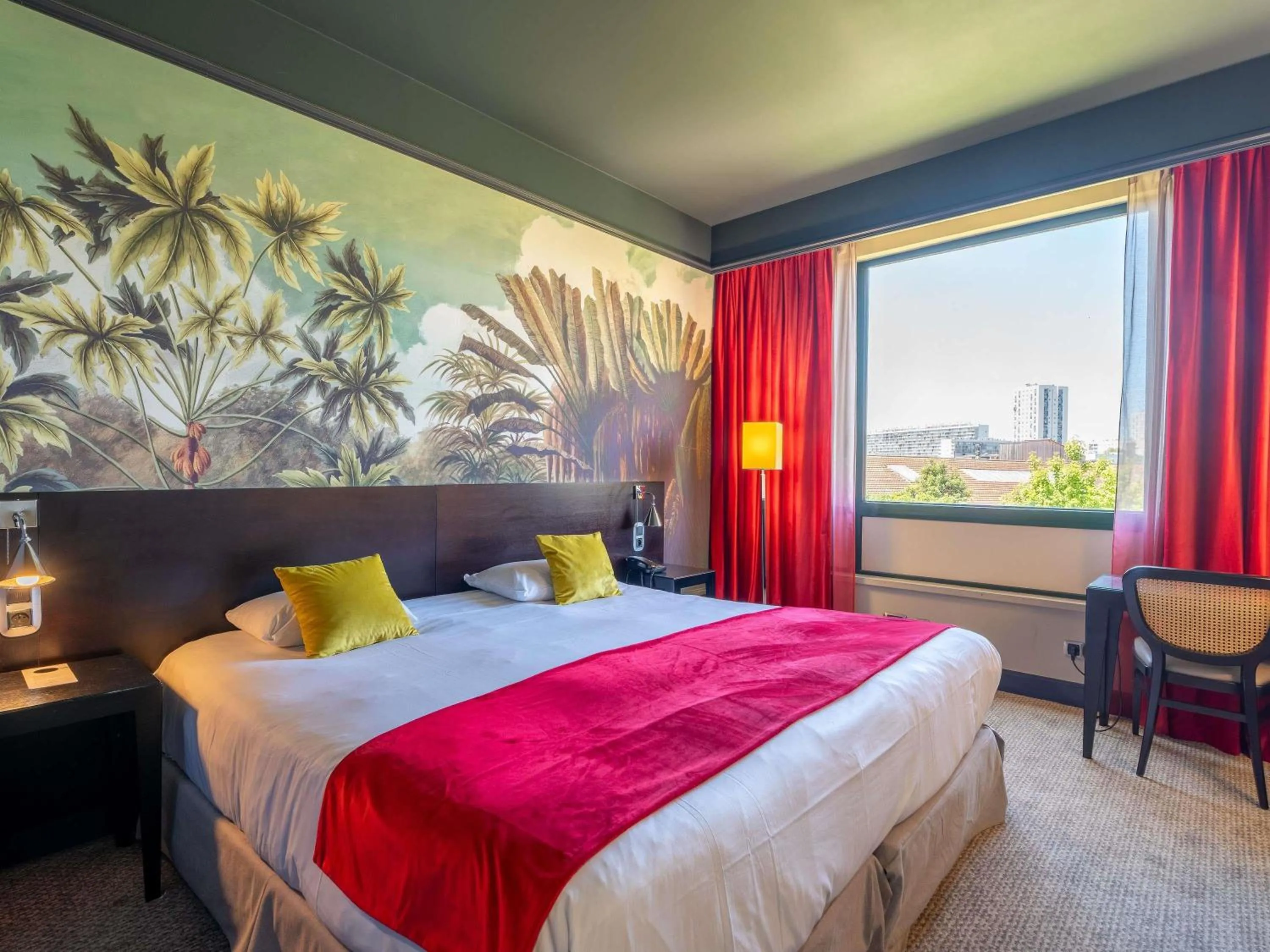 Bedroom, Bed in Mercure Bordeaux Chateau Chartrons