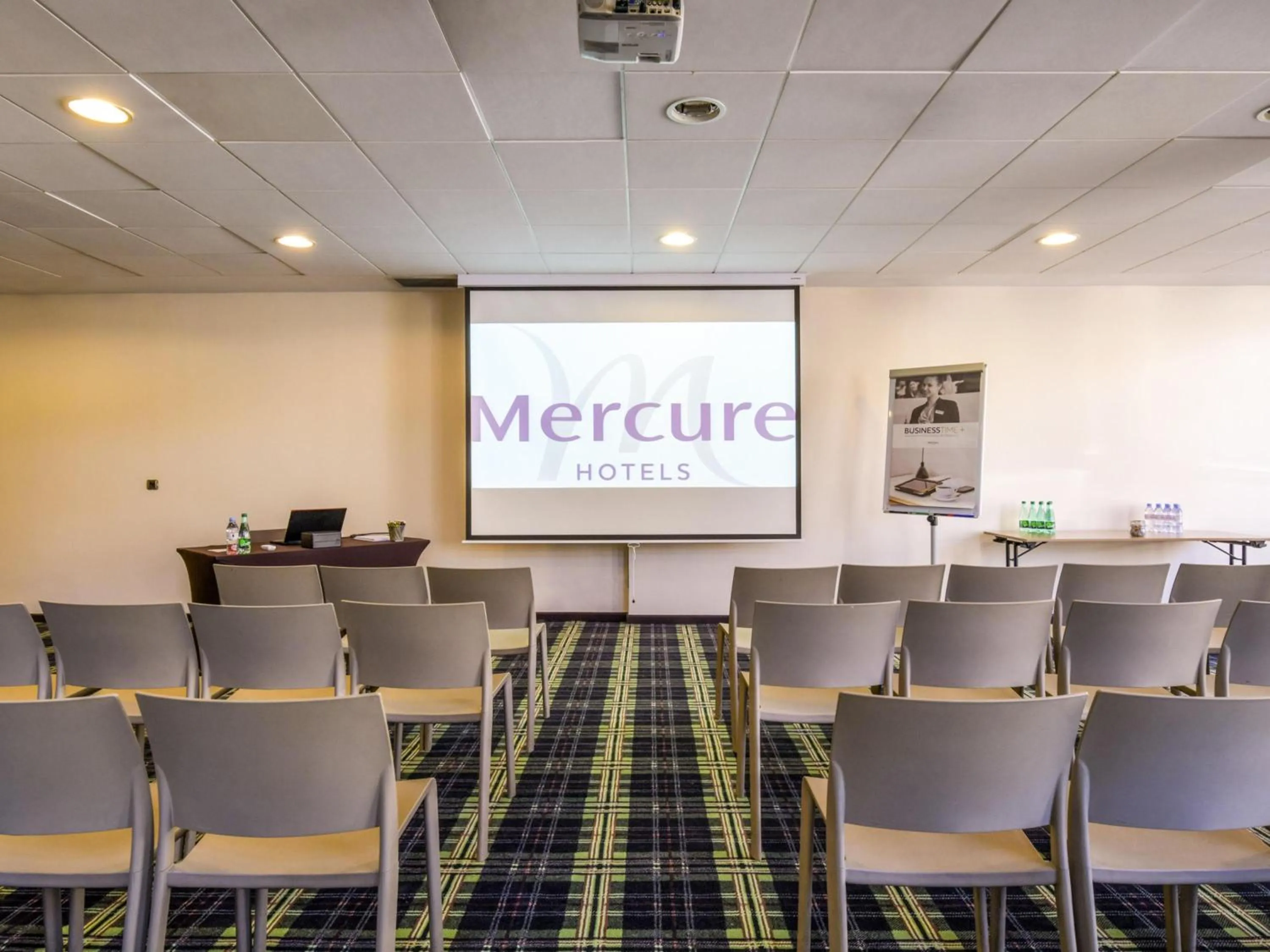 Meeting/conference room in Mercure Bordeaux Chateau Chartrons