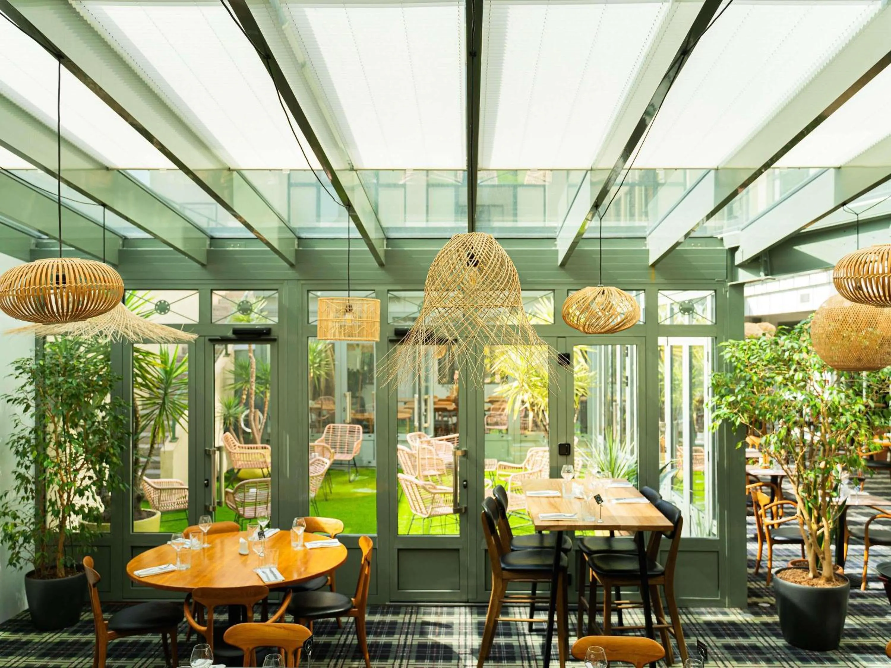 Property building in Mercure Bordeaux Chateau Chartrons