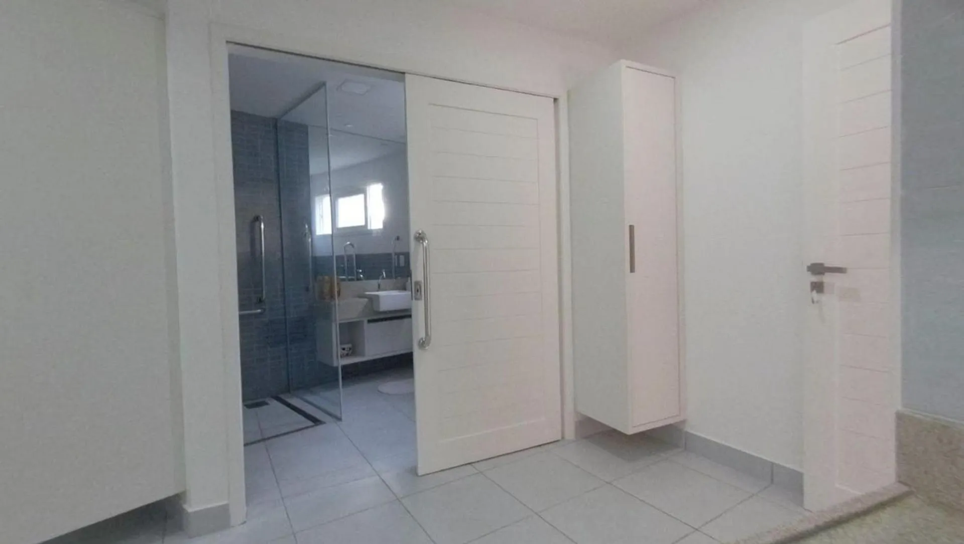 Toilet in Apartamento moderno e totalmente acessível