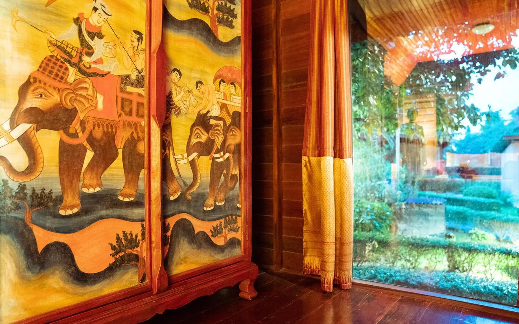 Bedroom in Leeloo Paradise