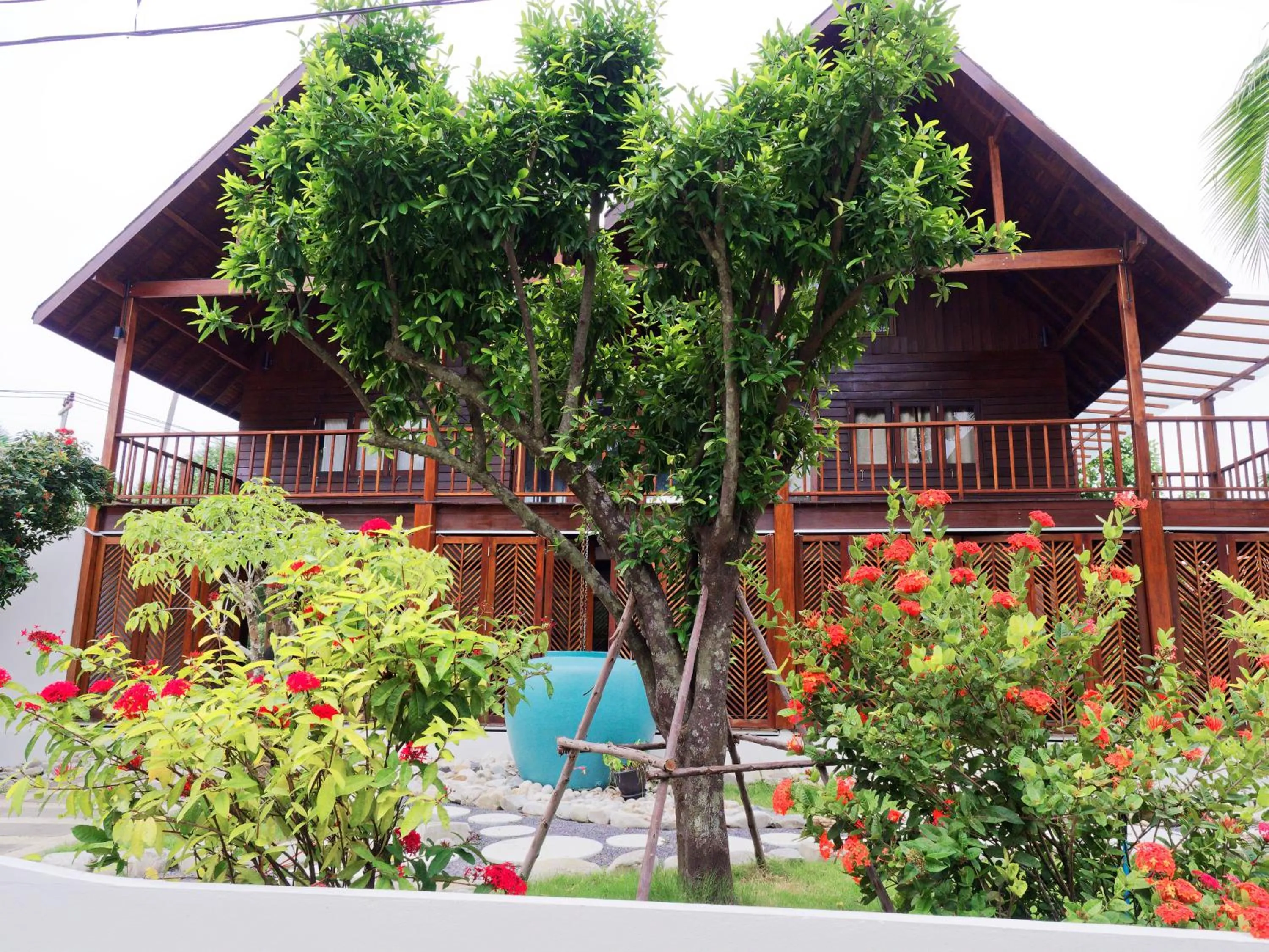 Garden view in Leeloo Paradise