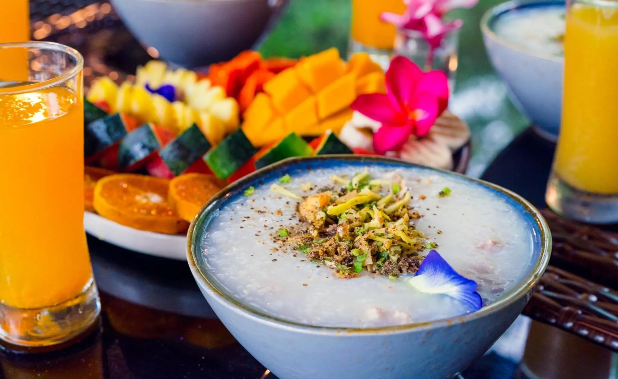 Restaurant/places to eat in Leeloo Paradise