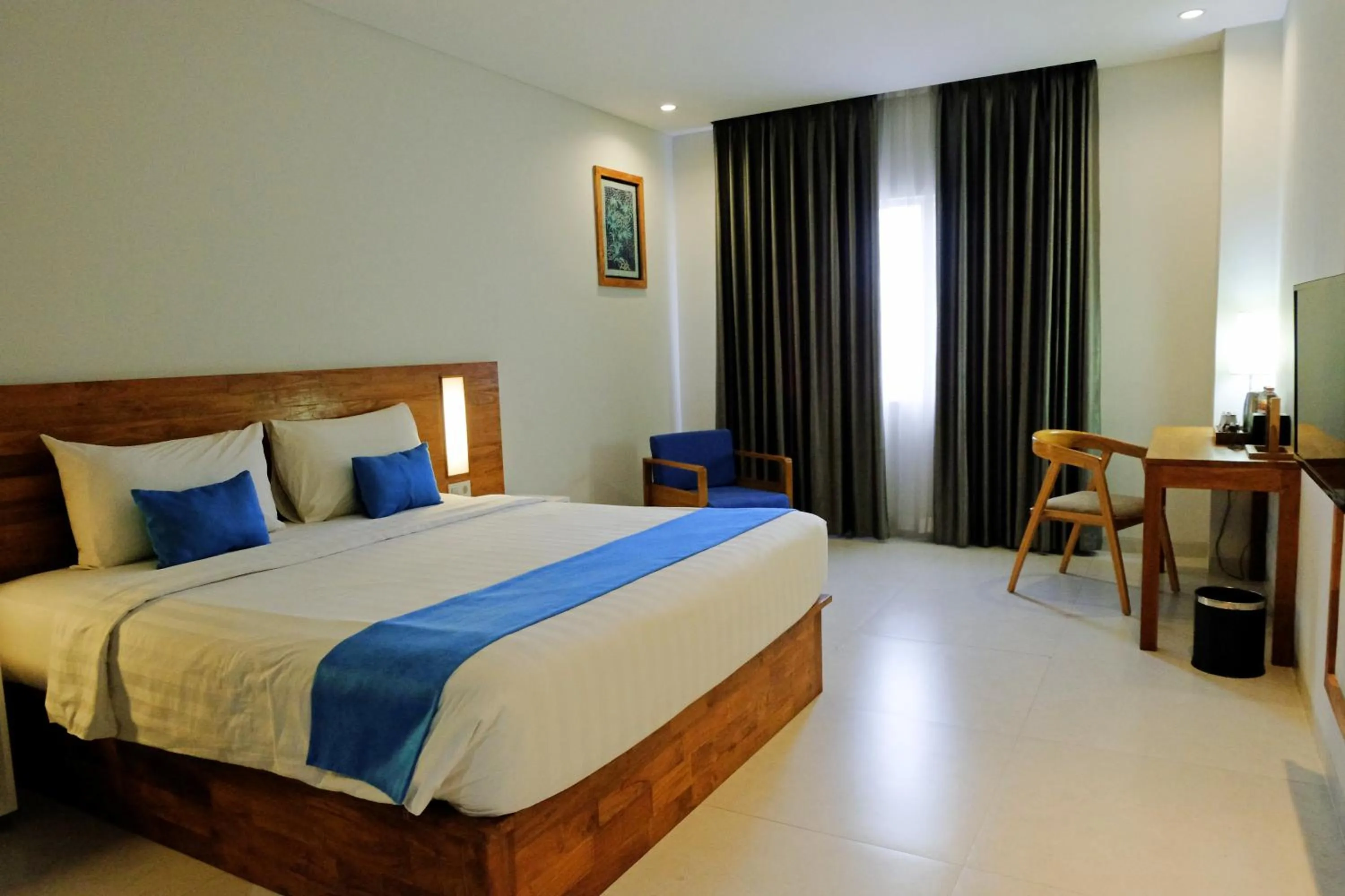 Bedroom, Bed in Pollos Hotel & Gallery