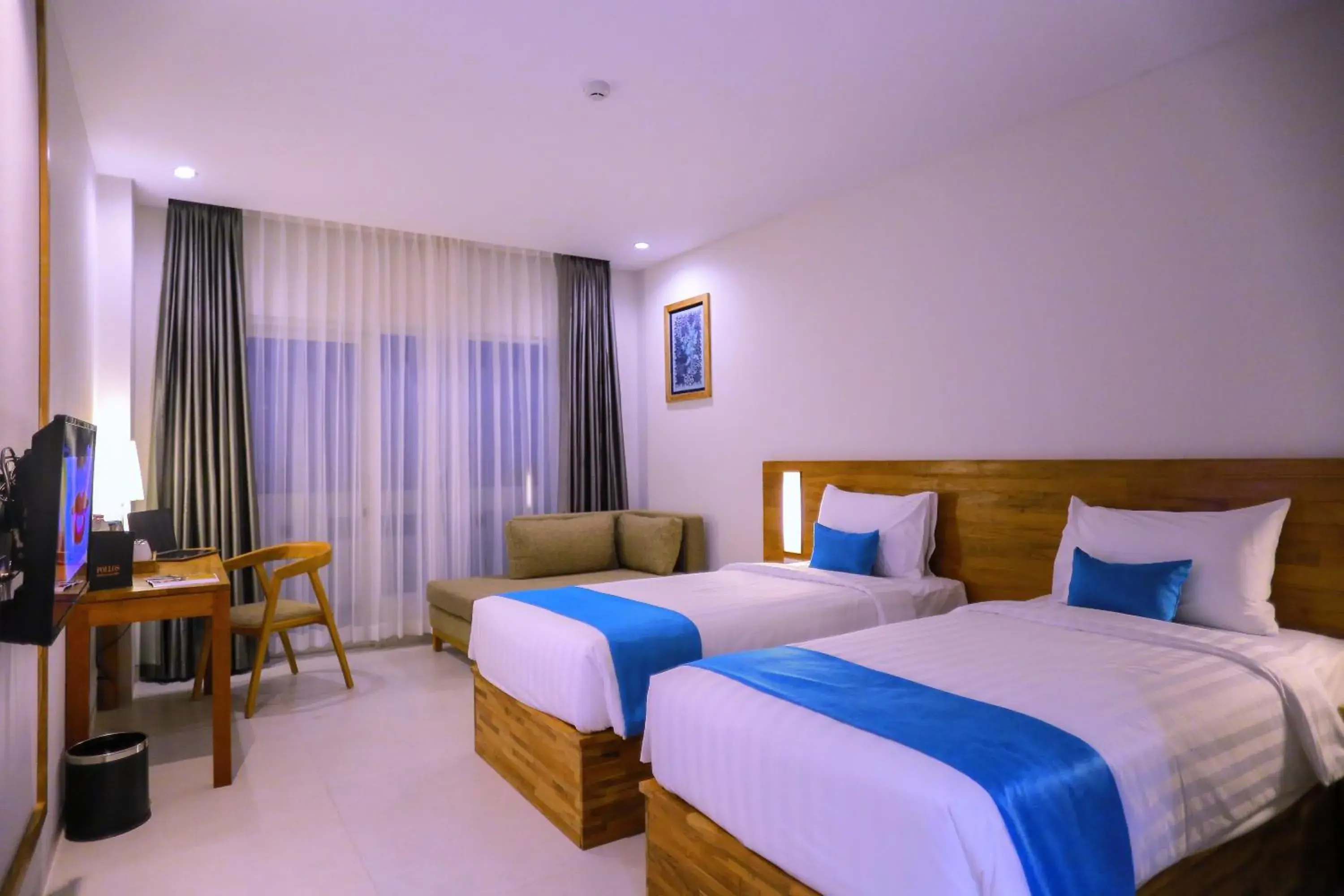 Deluxe Double or Twin Room in Pollos Hotel & Gallery Deluxe Double or Twin Room in Pollos Hotel & Gallery