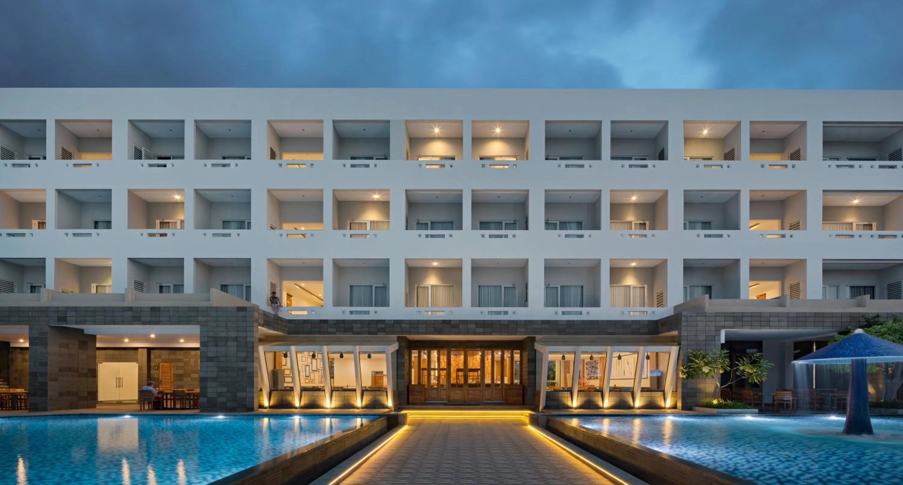 Property building in Pollos Hotel & Gallery