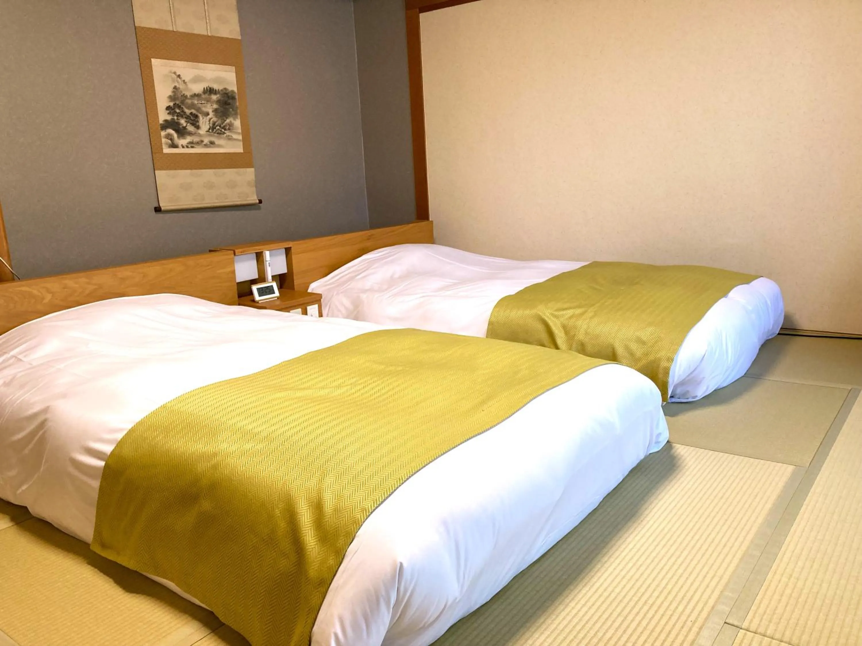 Photo of the whole room, Bed in Shuzenji Onsen Katsuragawa