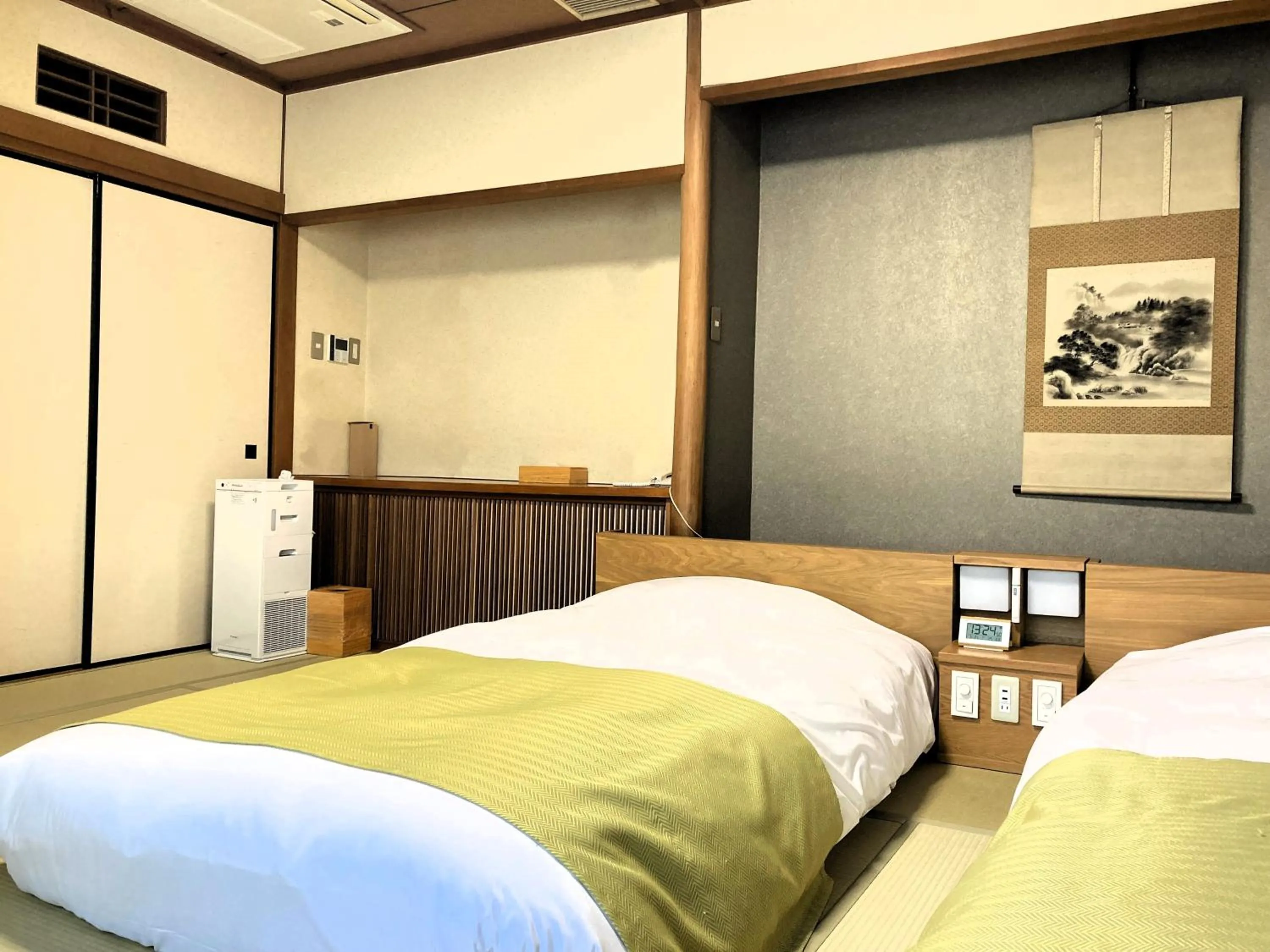 Photo of the whole room, Bed in Shuzenji Onsen Katsuragawa