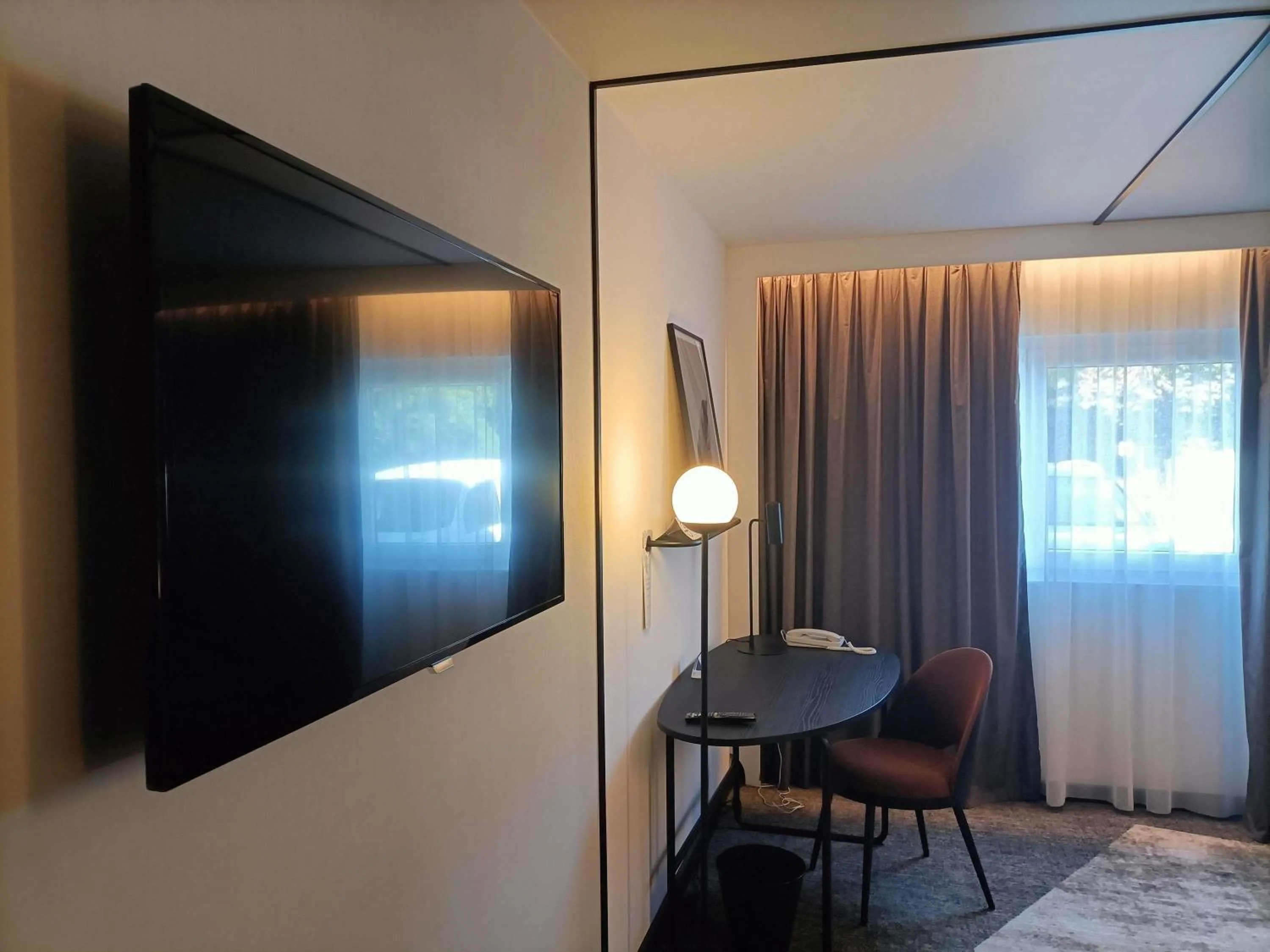 Bed in Novotel Marne La Vallée Collégien