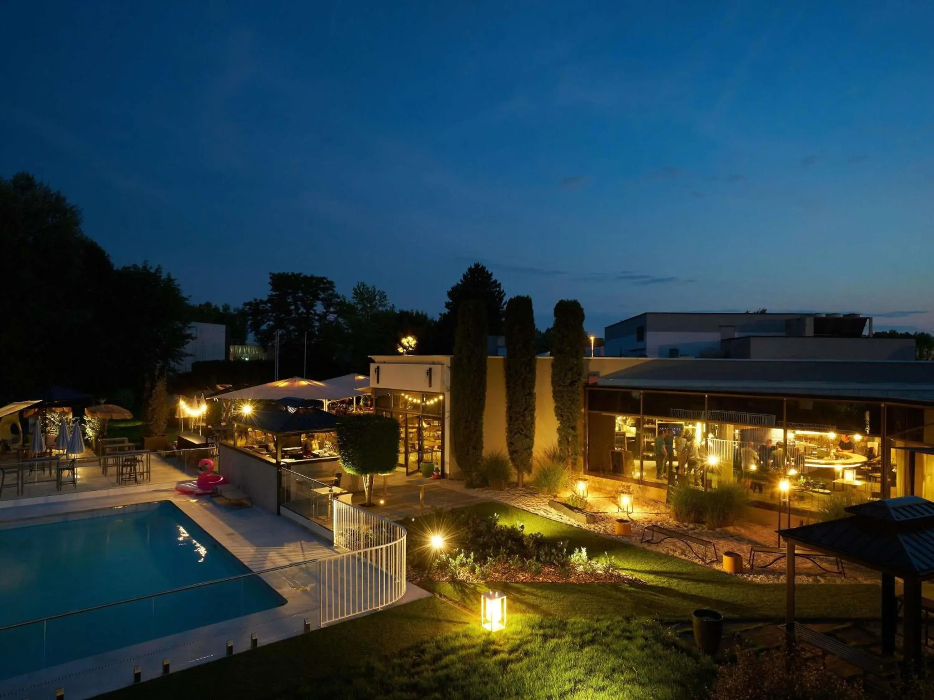 Pool view in Novotel Marne La Vallée Collégien Pool view in Novotel Marne La Vallée Collégien