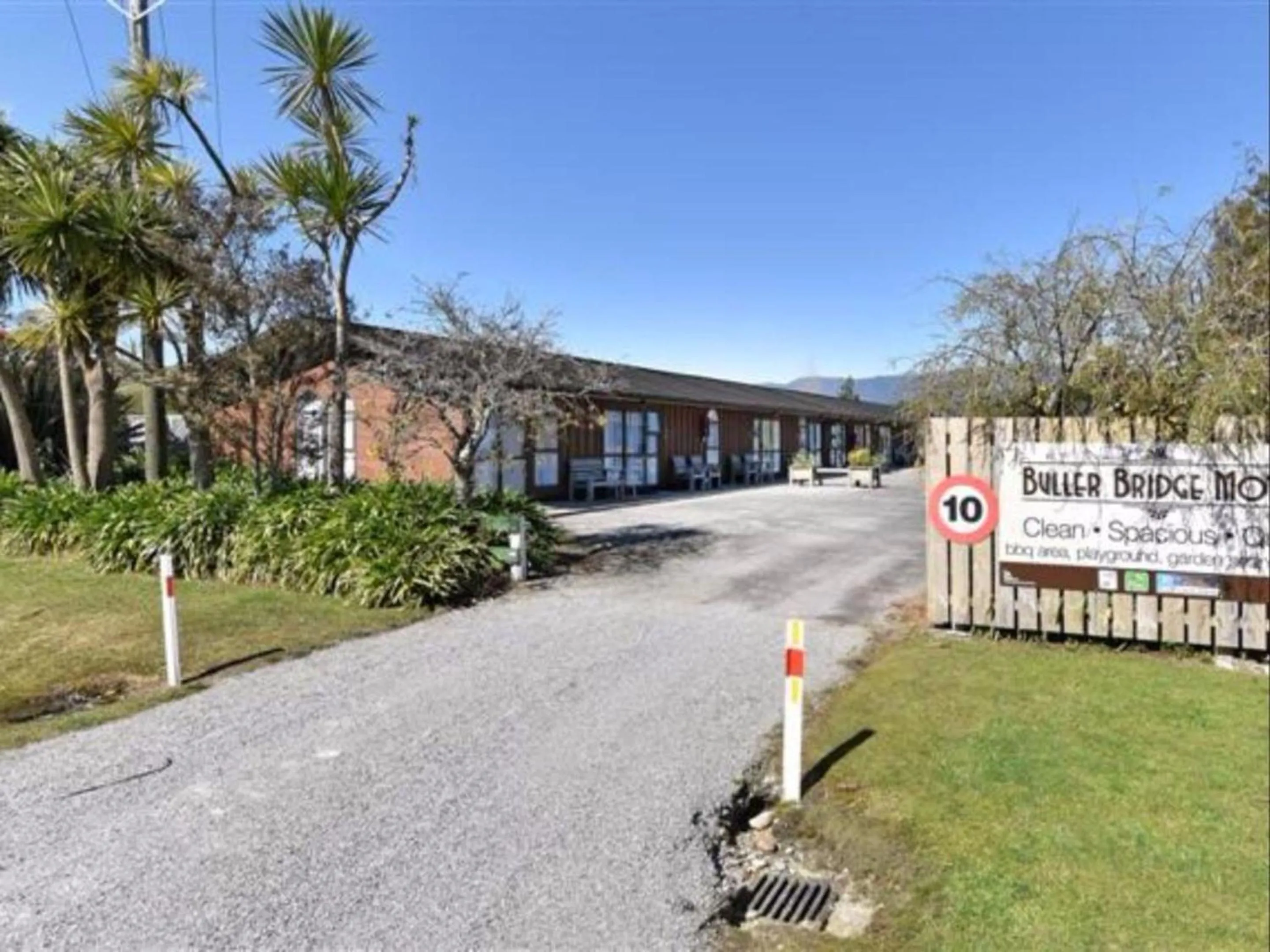 Property building in Buller Bridge Motel