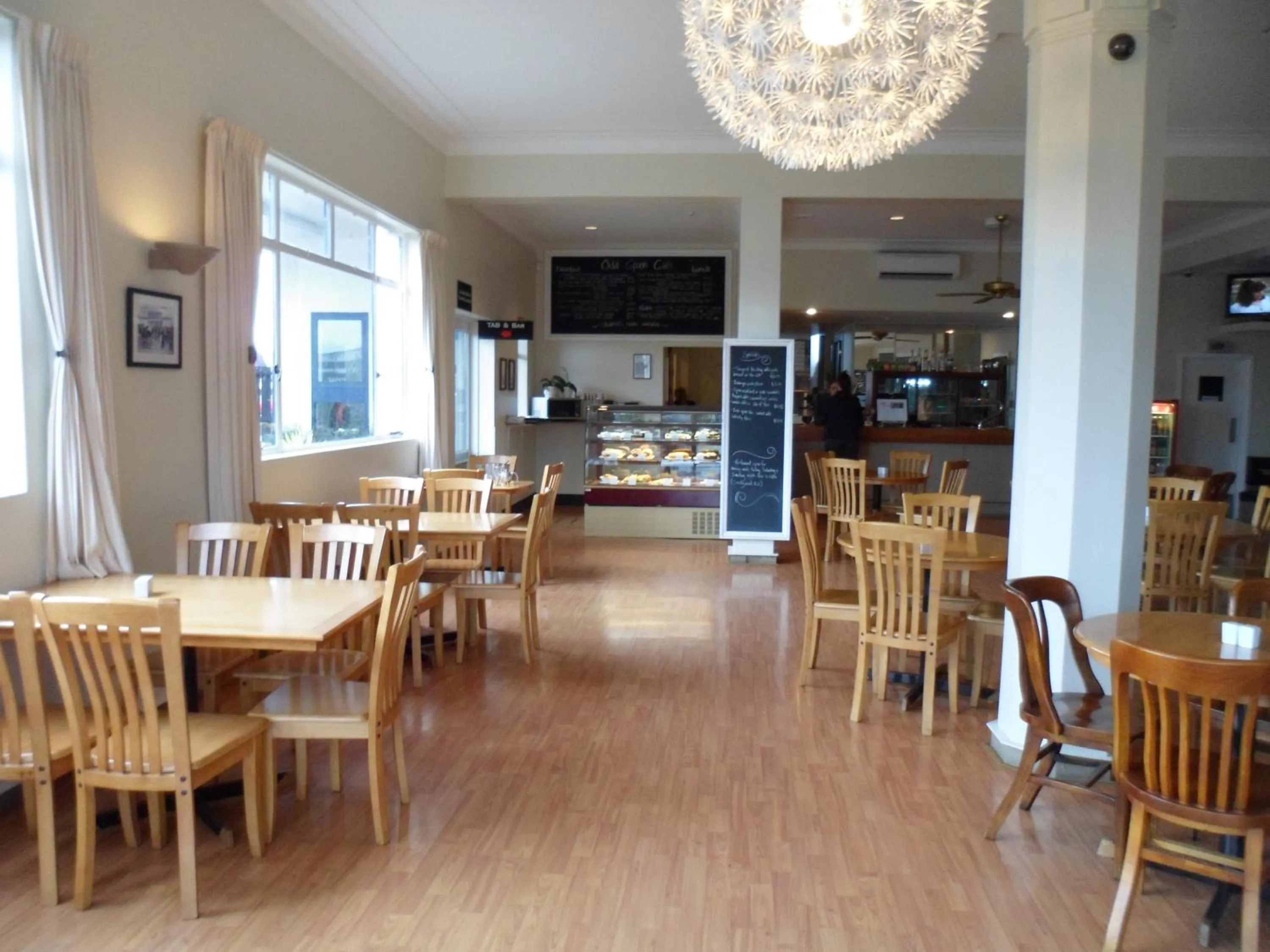 Restaurant/places to eat in Essex Arms