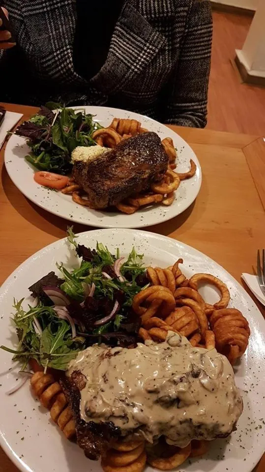 Dinner in Essex Arms