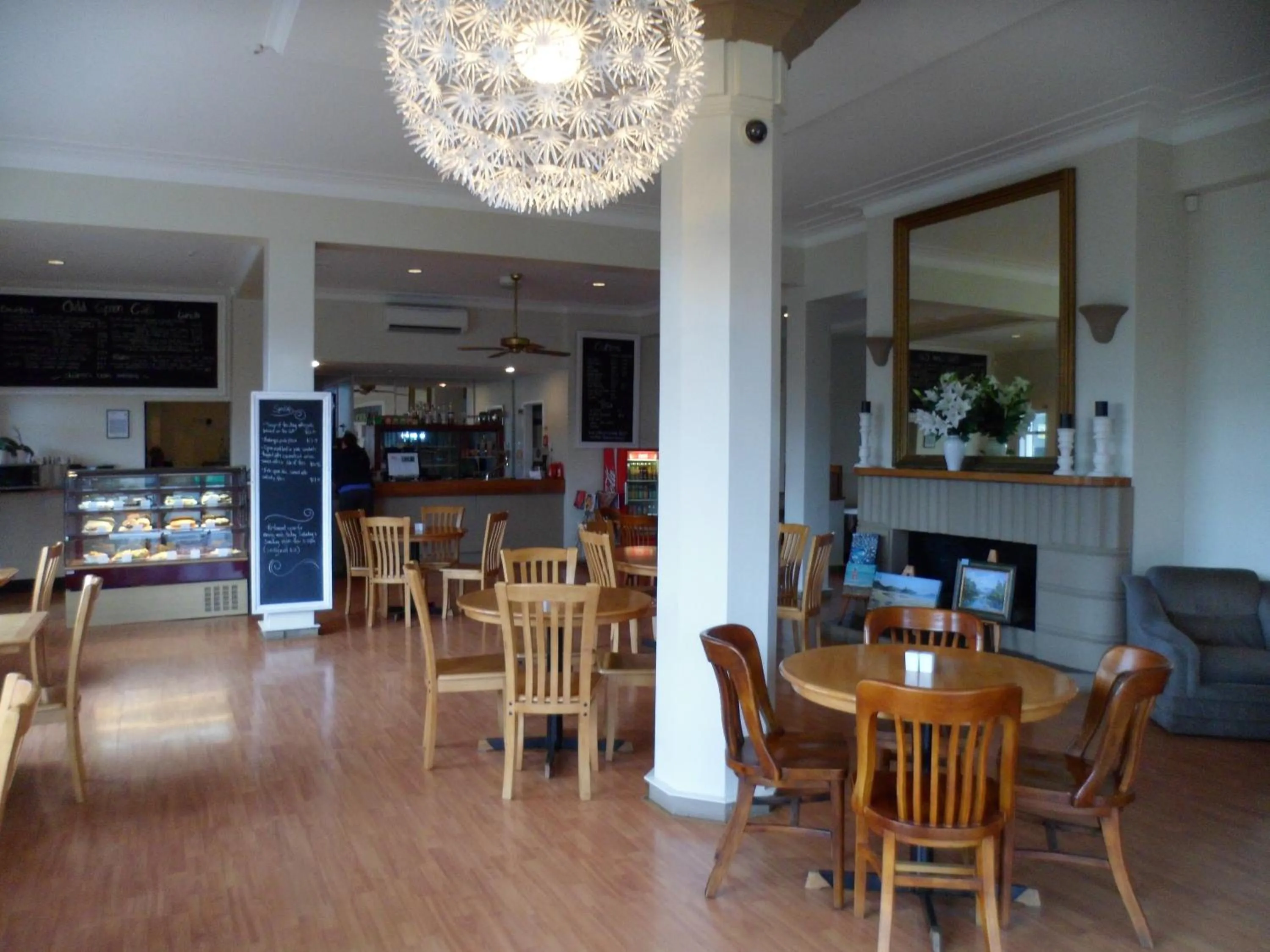 Restaurant/places to eat in Essex Arms