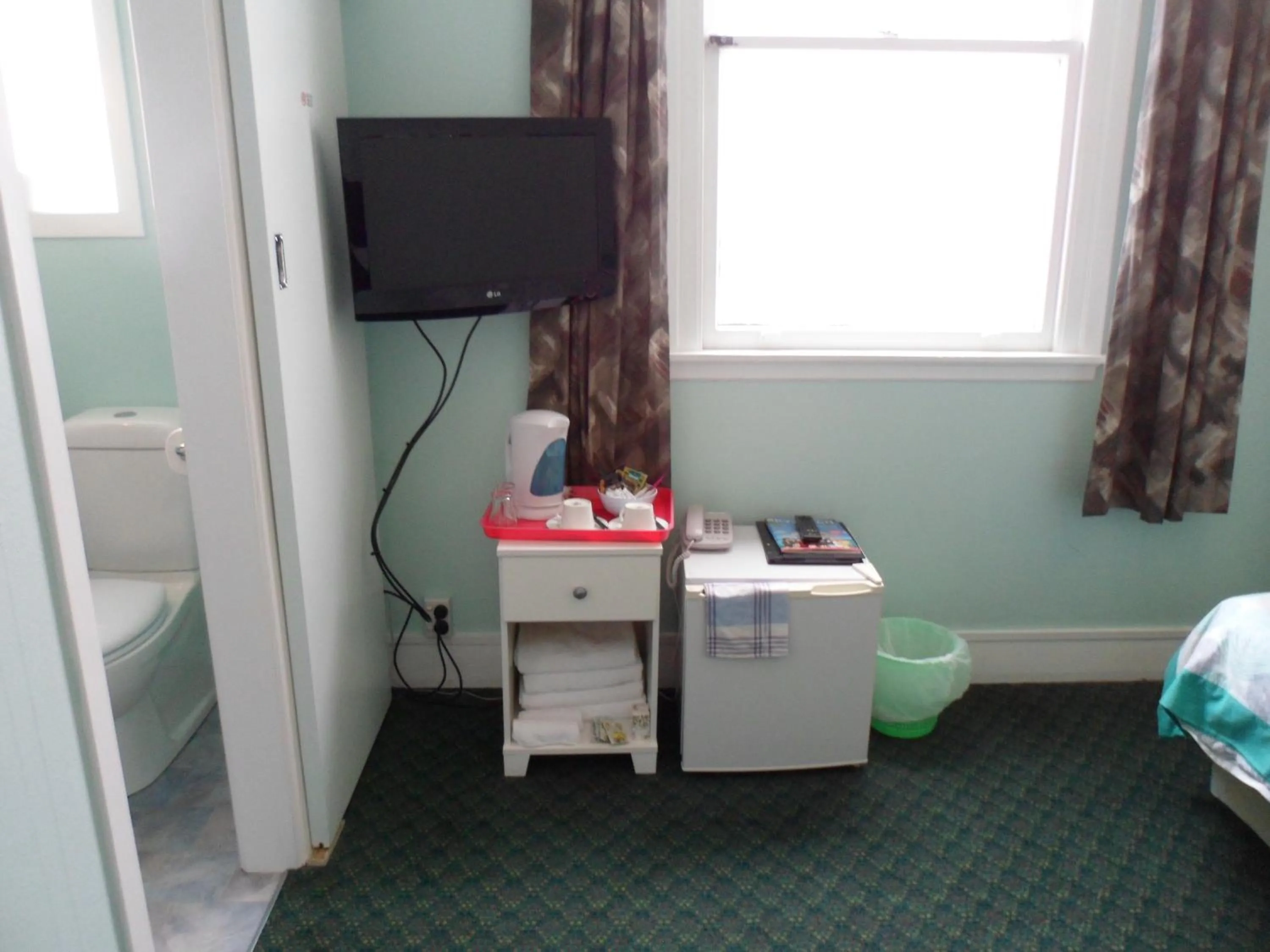 TV and multimedia, Bed in Essex Arms