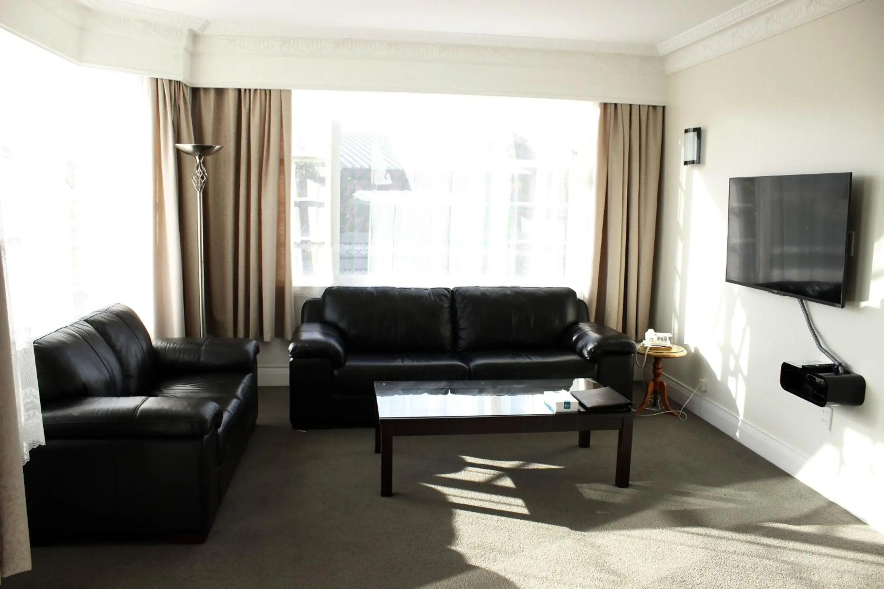 Two-Bedroom Apartment in Colonial Motel Two-Bedroom Apartment in Colonial Motel