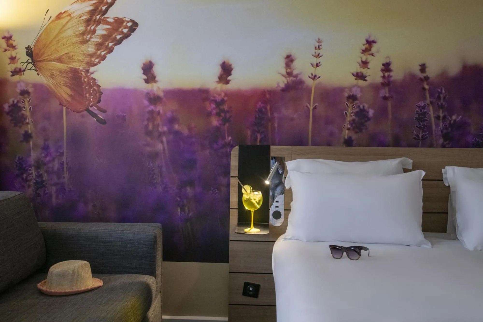 Bedroom, Bed in Novotel Antibes Sophia Antipolis