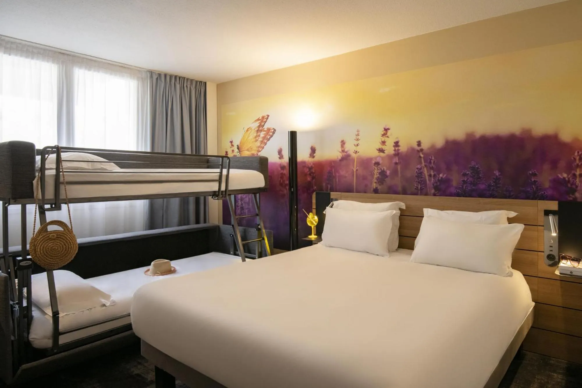 Bedroom, Bed in Novotel Antibes Sophia Antipolis