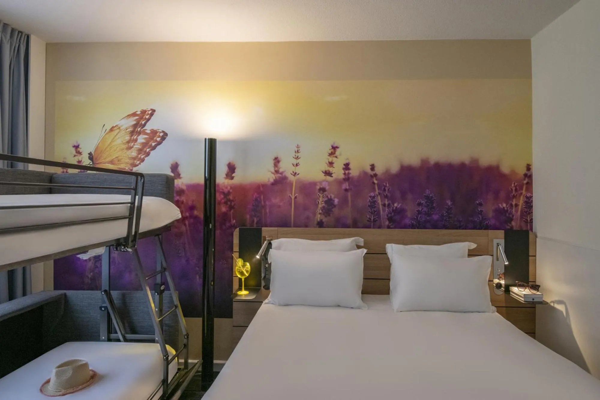 Bedroom, Bed in Novotel Antibes Sophia Antipolis