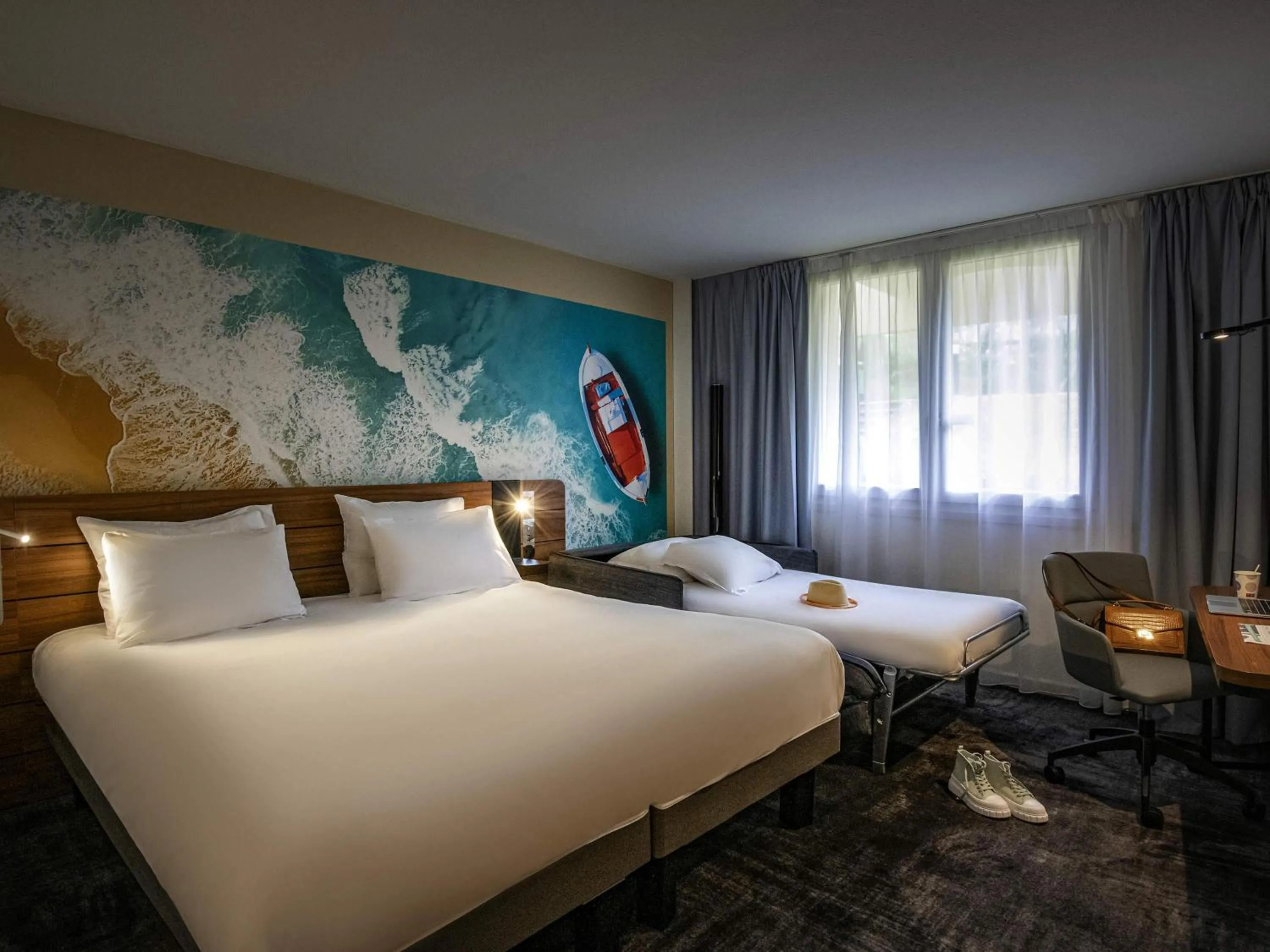 Bedroom, Bed in Novotel Antibes Sophia Antipolis