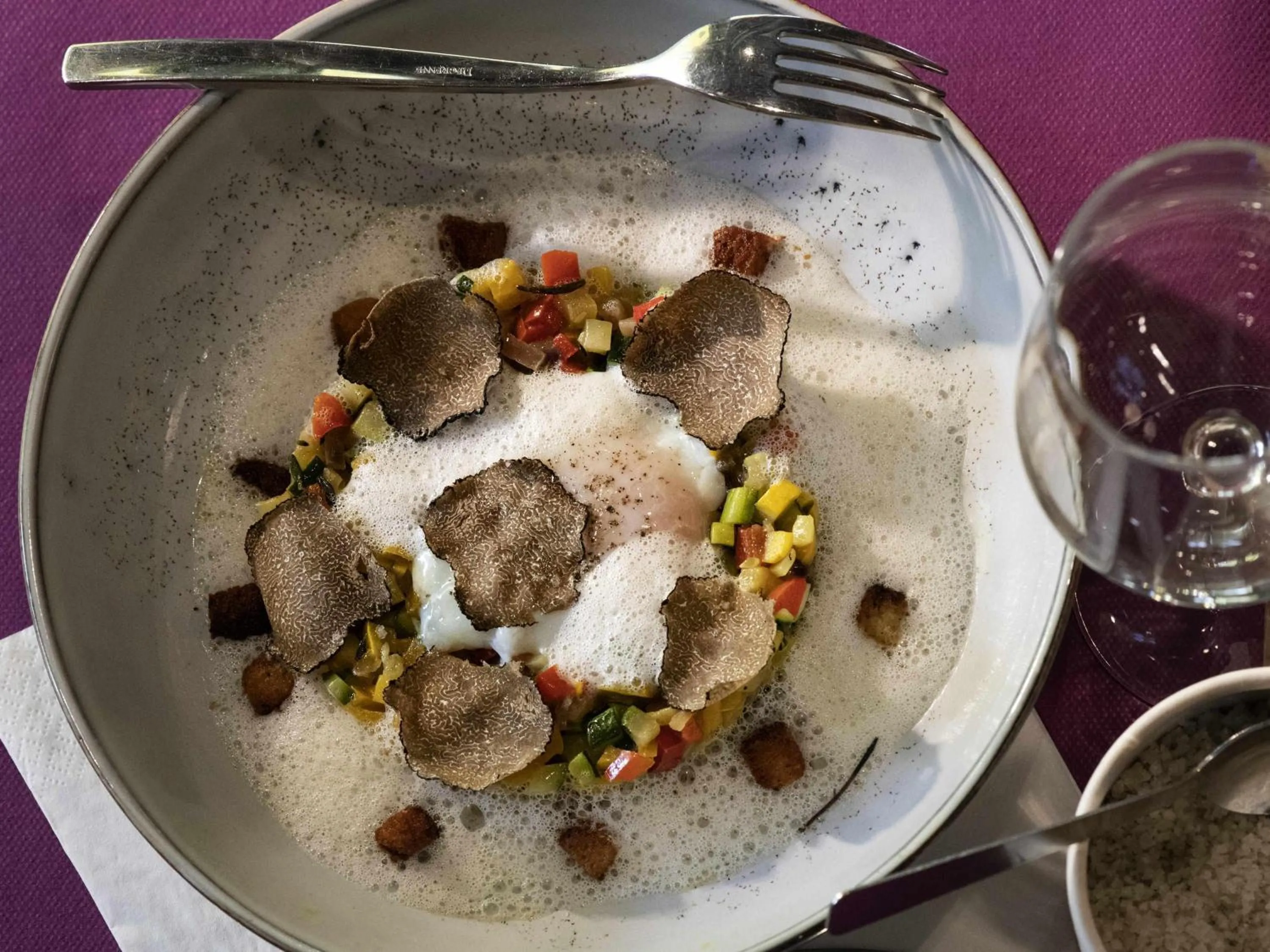 Restaurant/places to eat in Novotel Antibes Sophia Antipolis