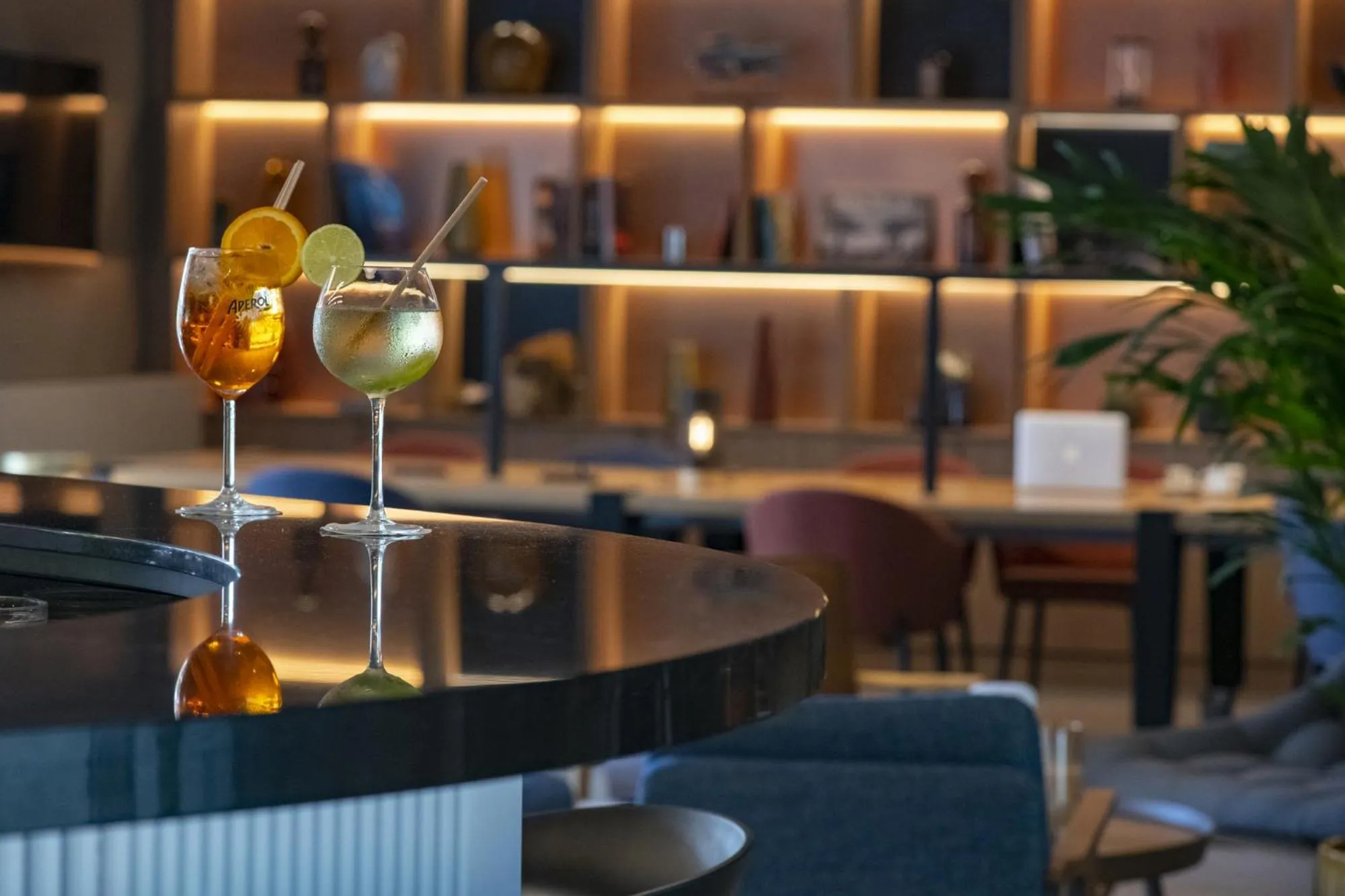 Lounge or bar in Novotel Antibes Sophia Antipolis