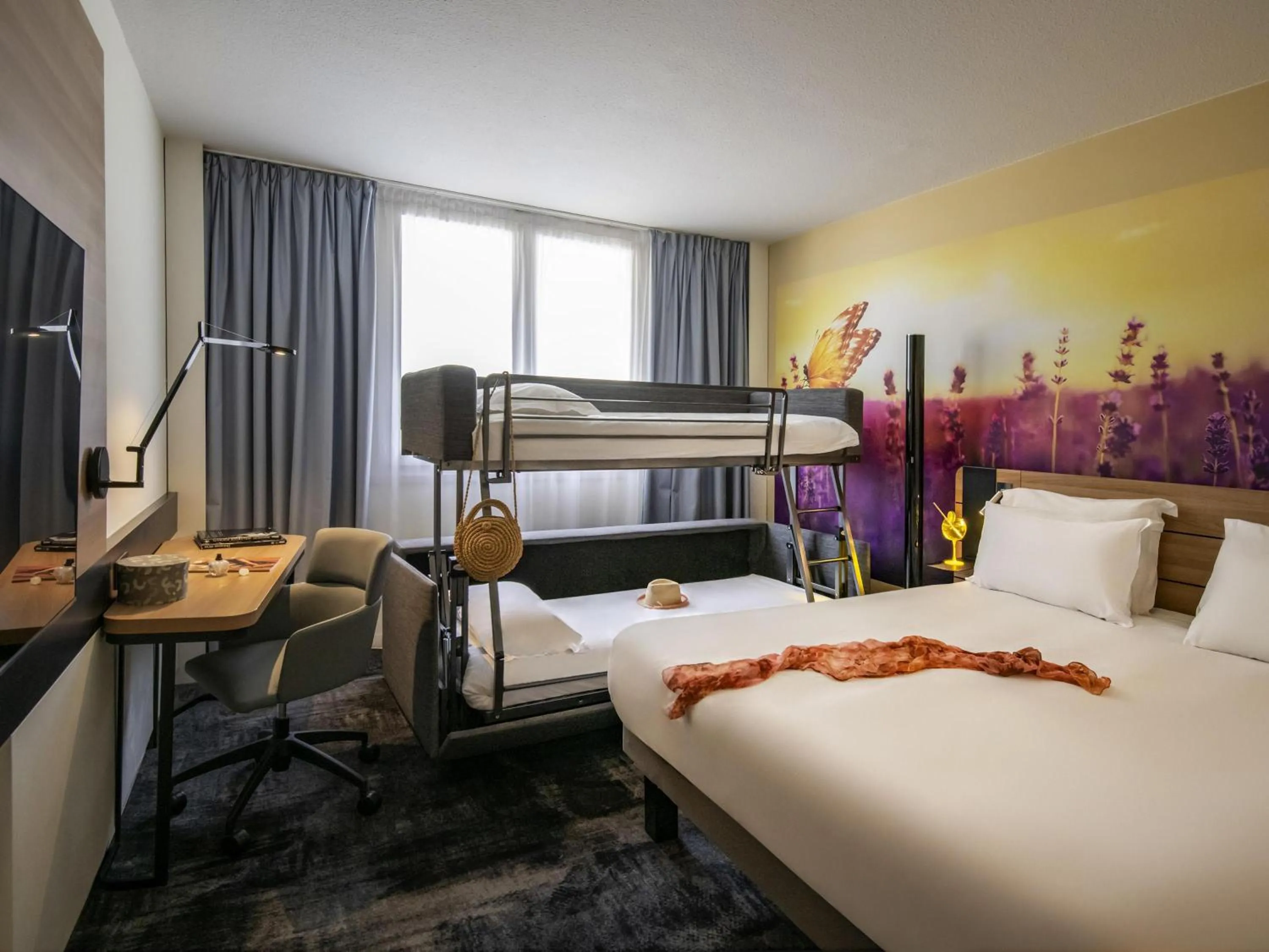 Bedroom, Bed in Novotel Antibes Sophia Antipolis