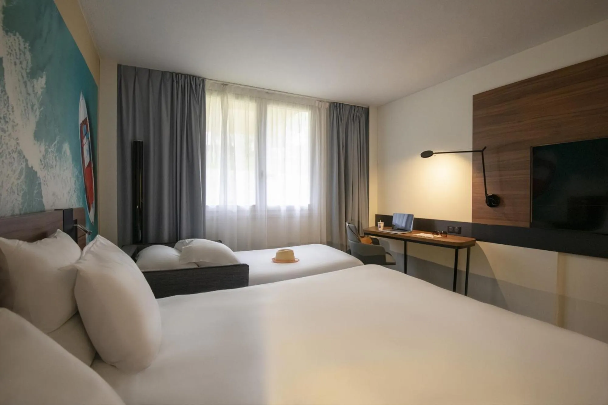 Bedroom, Bed in Novotel Antibes Sophia Antipolis
