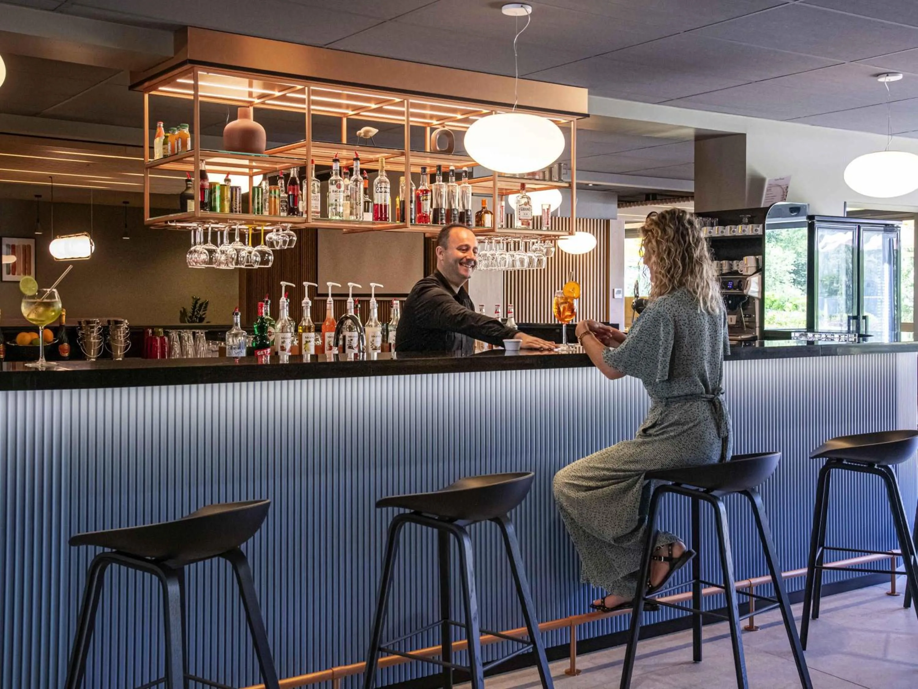 Lounge or bar in Novotel Antibes Sophia Antipolis