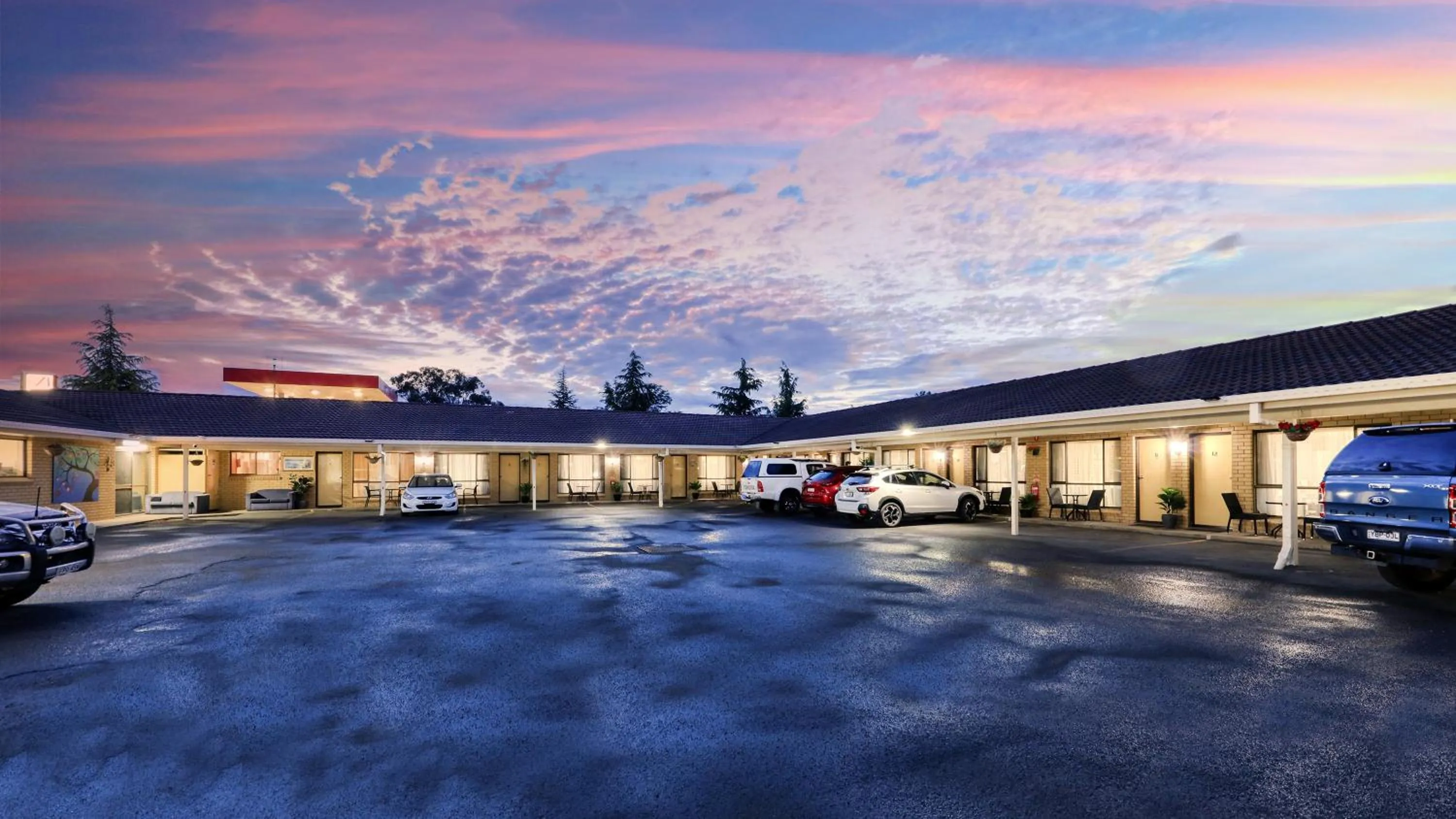 Parking in Top of the Town Motel