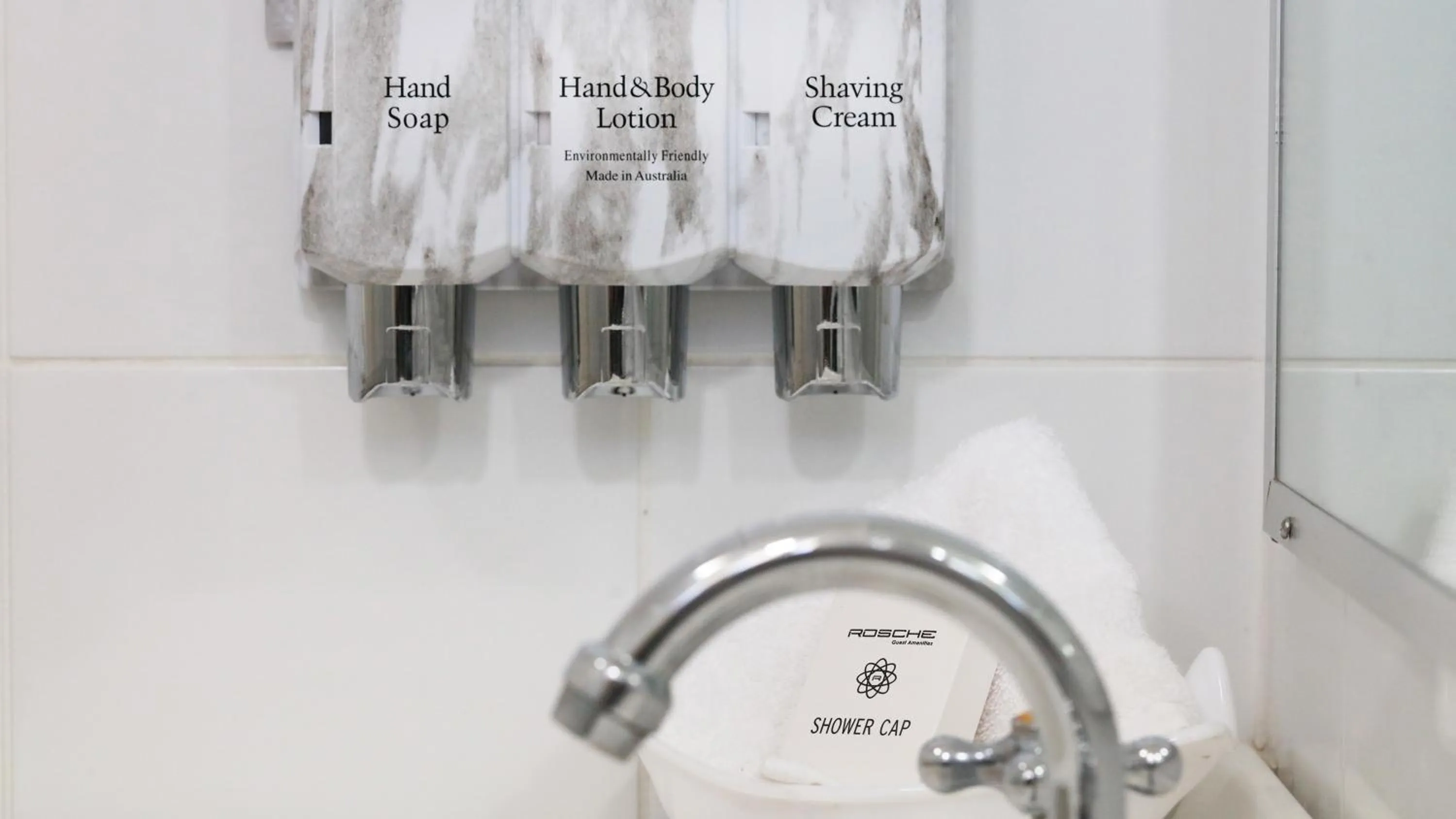 Bathroom in Top of the Town Motel