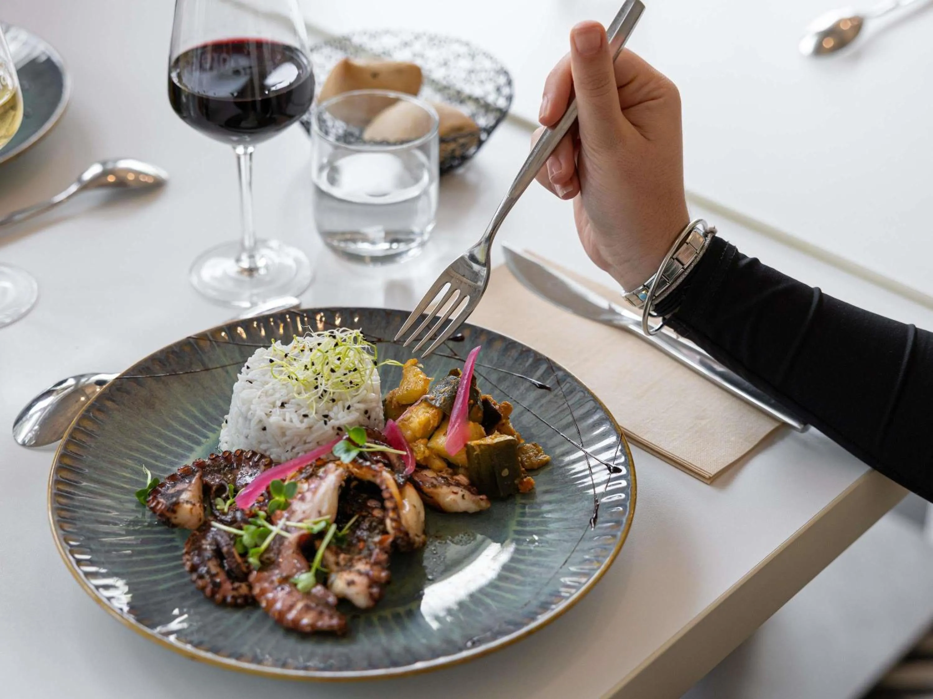 Restaurant/places to eat in Novotel Narbonne Sud A9/A61