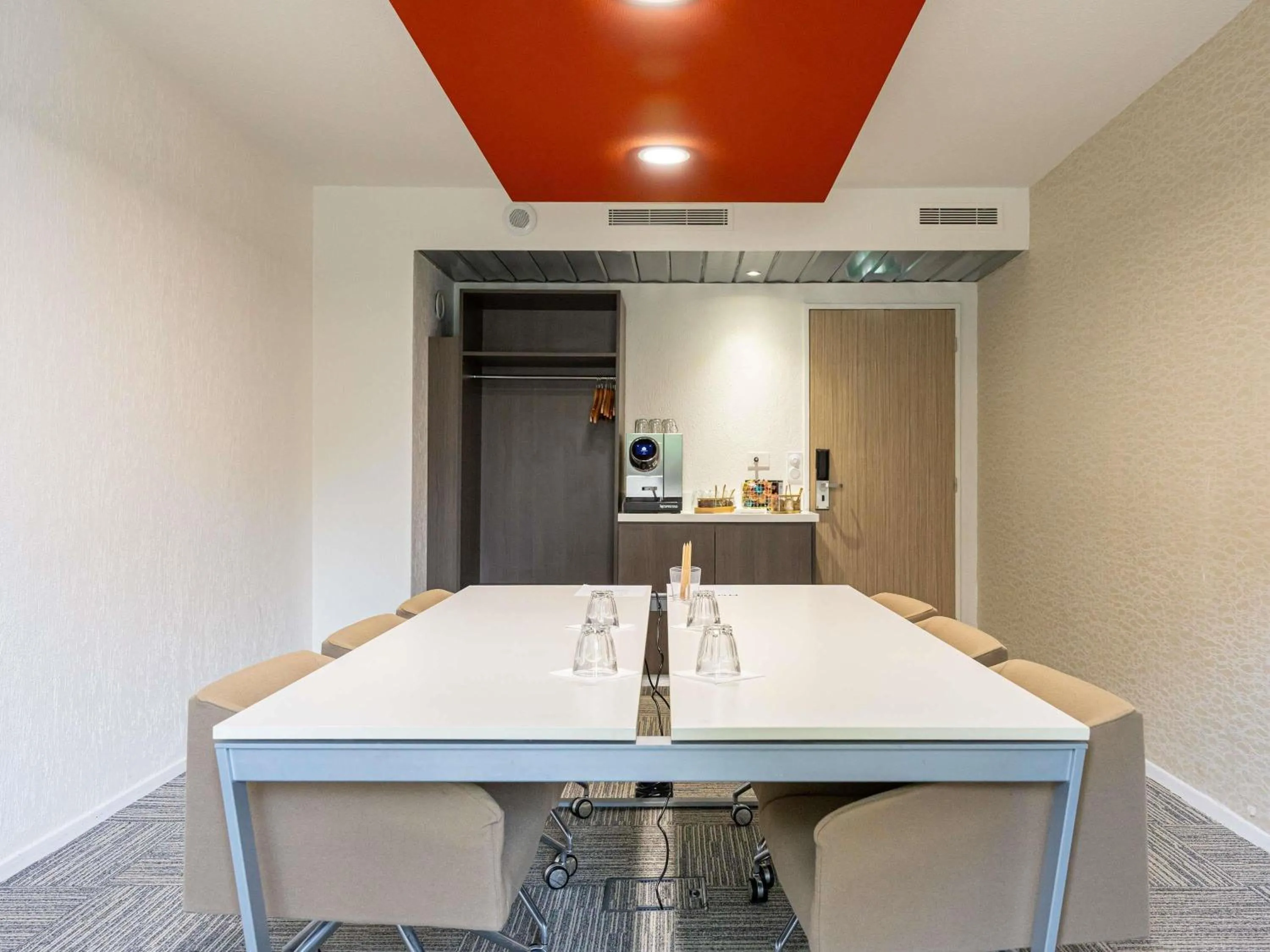 Meeting/conference room in Novotel Narbonne Sud A9/A61