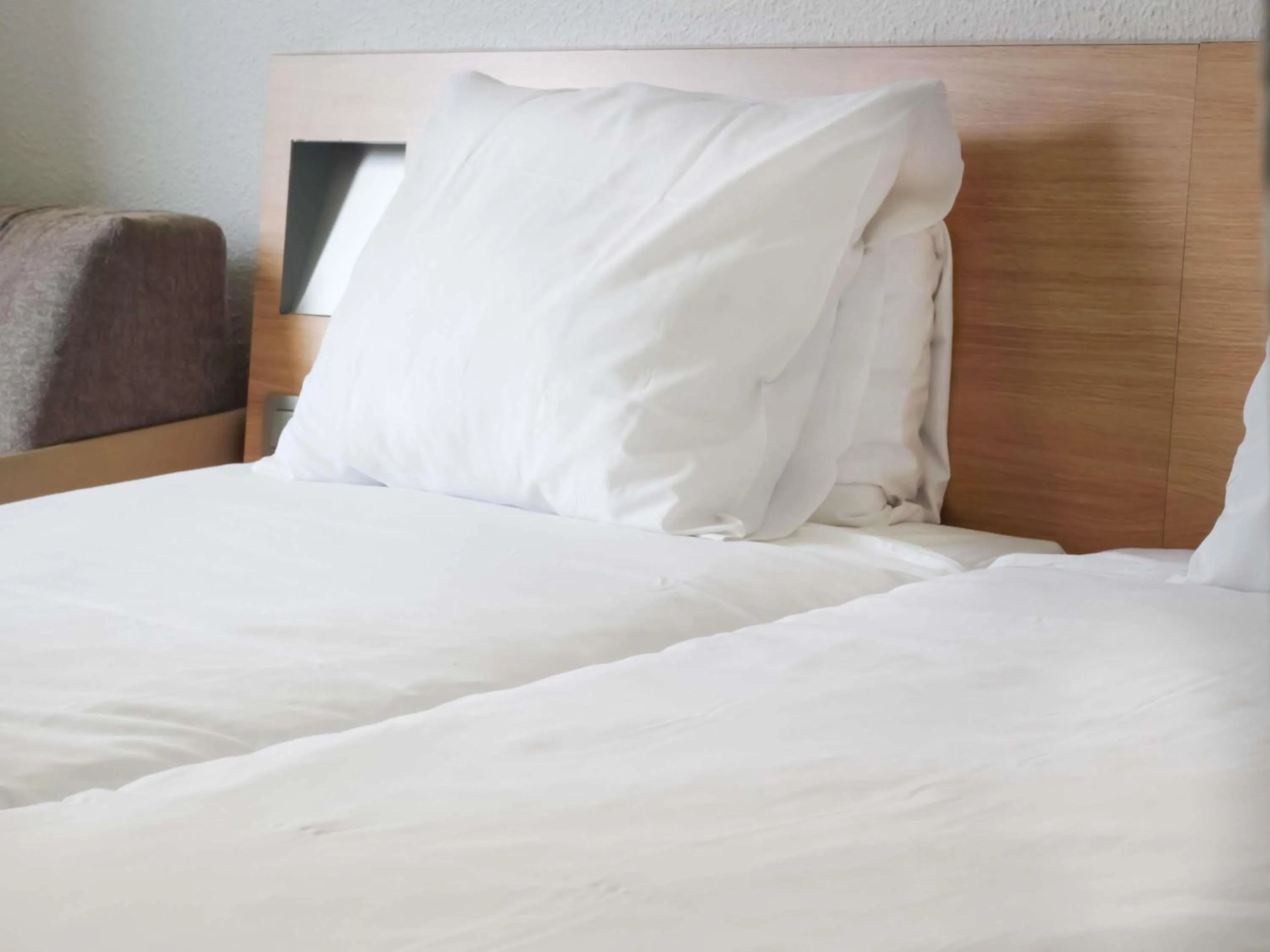 Bedroom, Bed in Novotel Narbonne Sud A9/A61