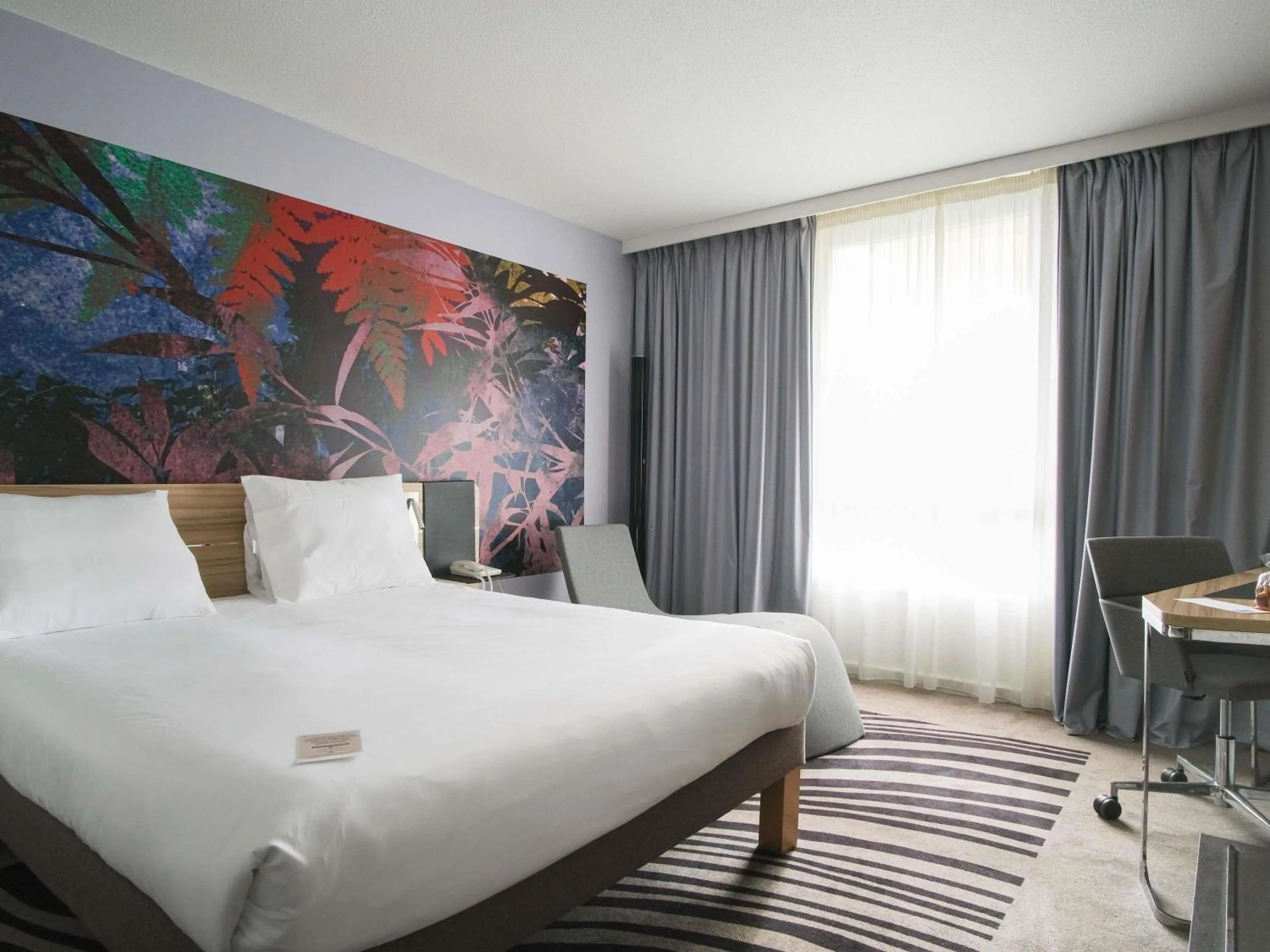 Bedroom, Bed in Novotel Narbonne Sud A9/A61