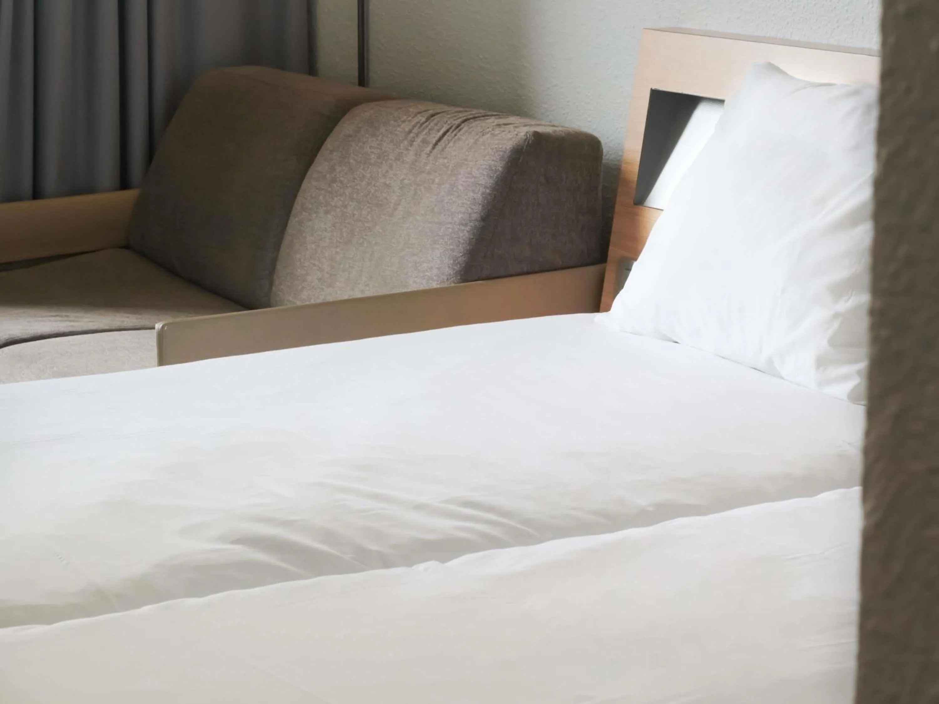 Bedroom, Bed in Novotel Narbonne Sud A9/A61