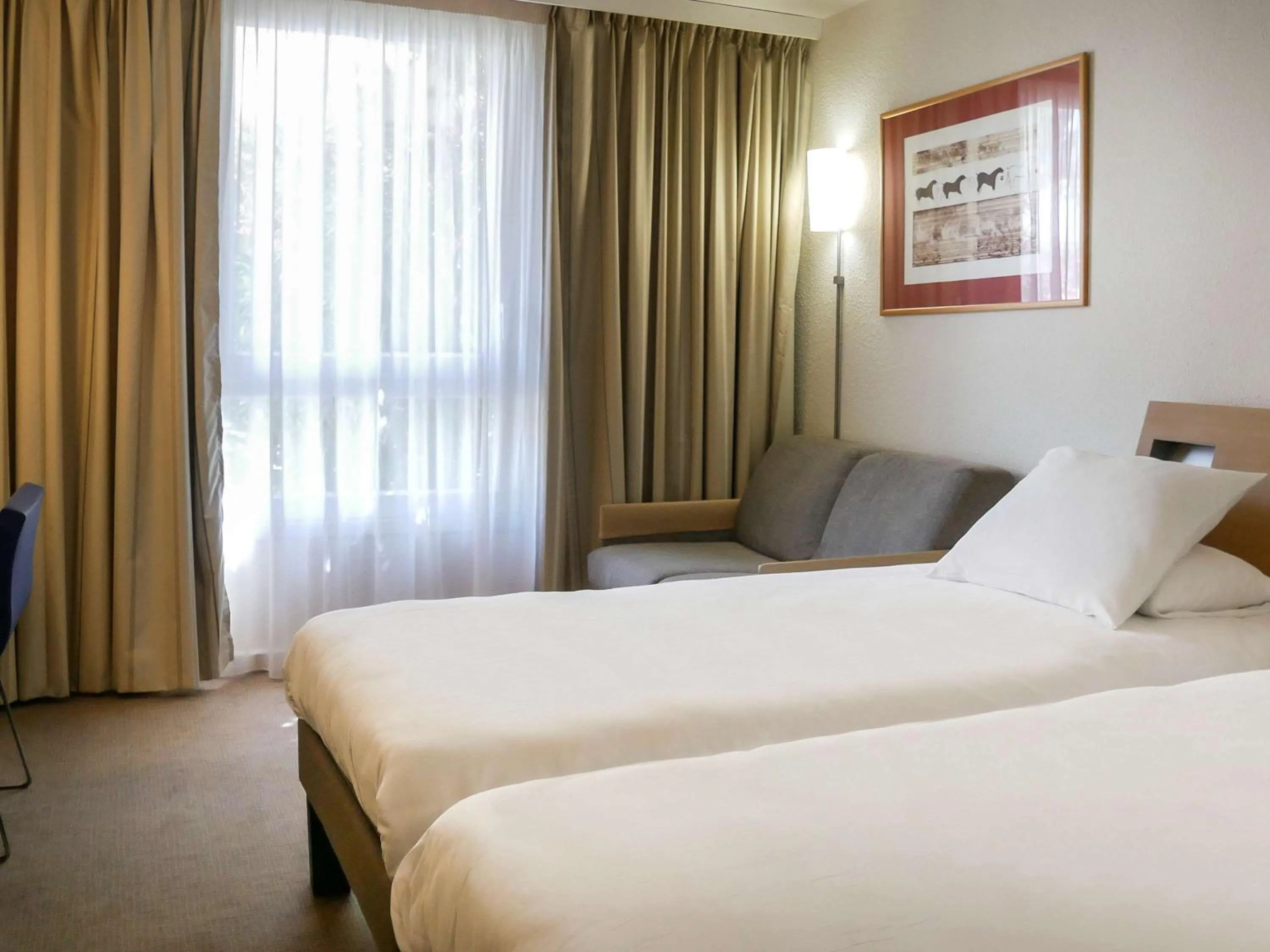 Bedroom, Bed in Novotel Narbonne Sud A9/A61
