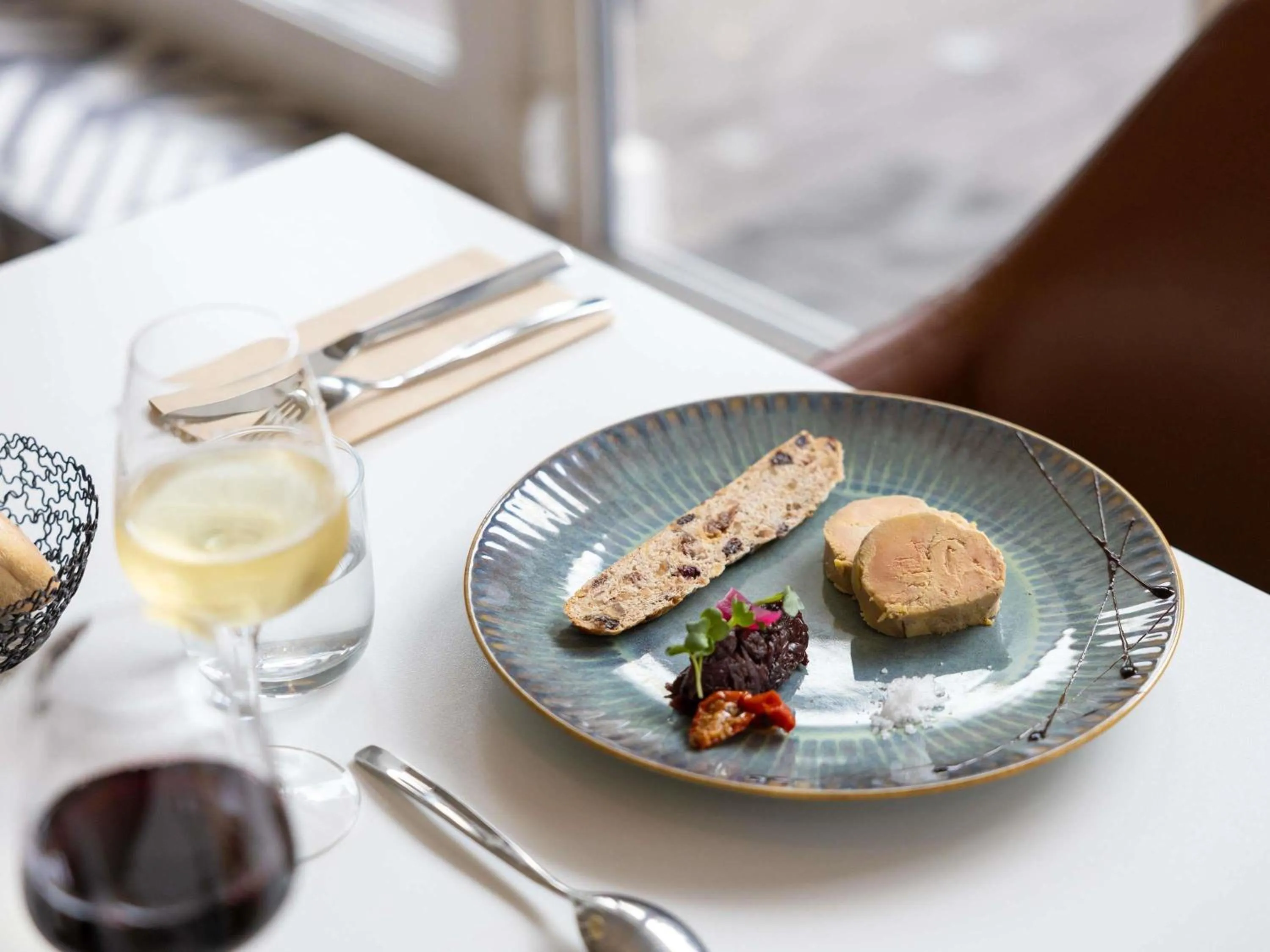 Restaurant/places to eat in Novotel Narbonne Sud A9/A61